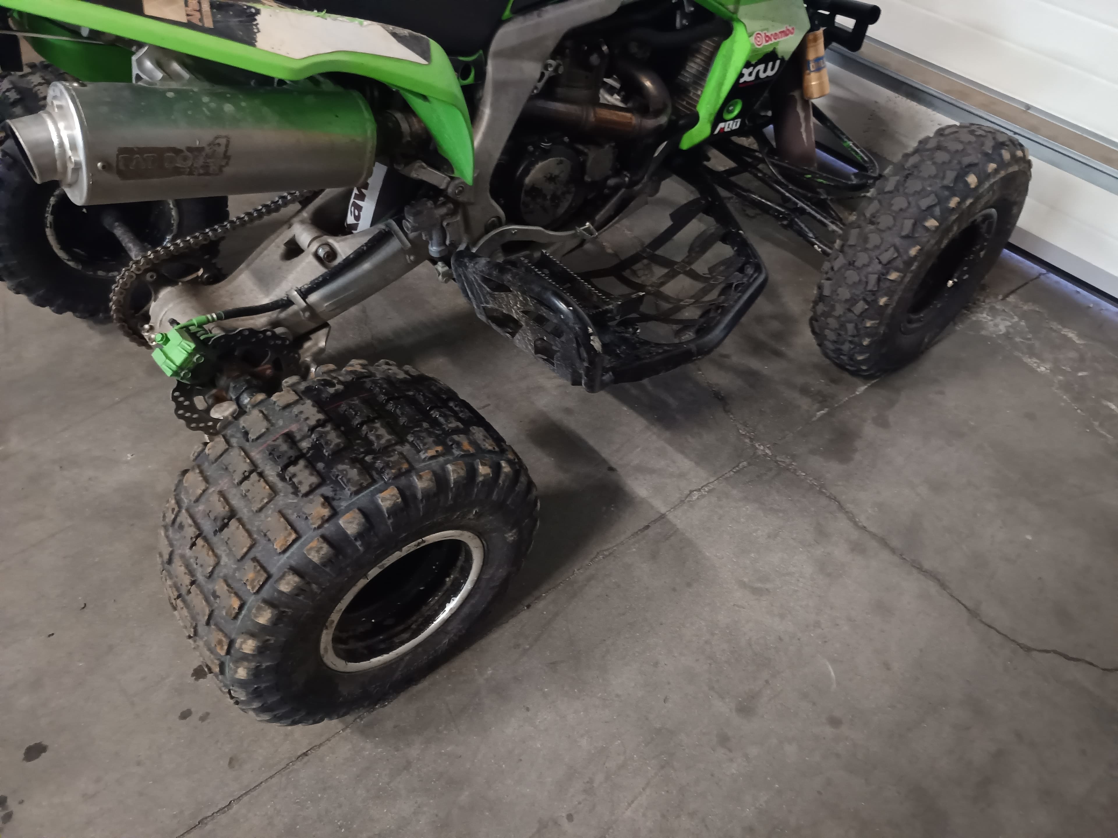 Kawasaki KSF 450 B · Ano 2010 — imagem 8