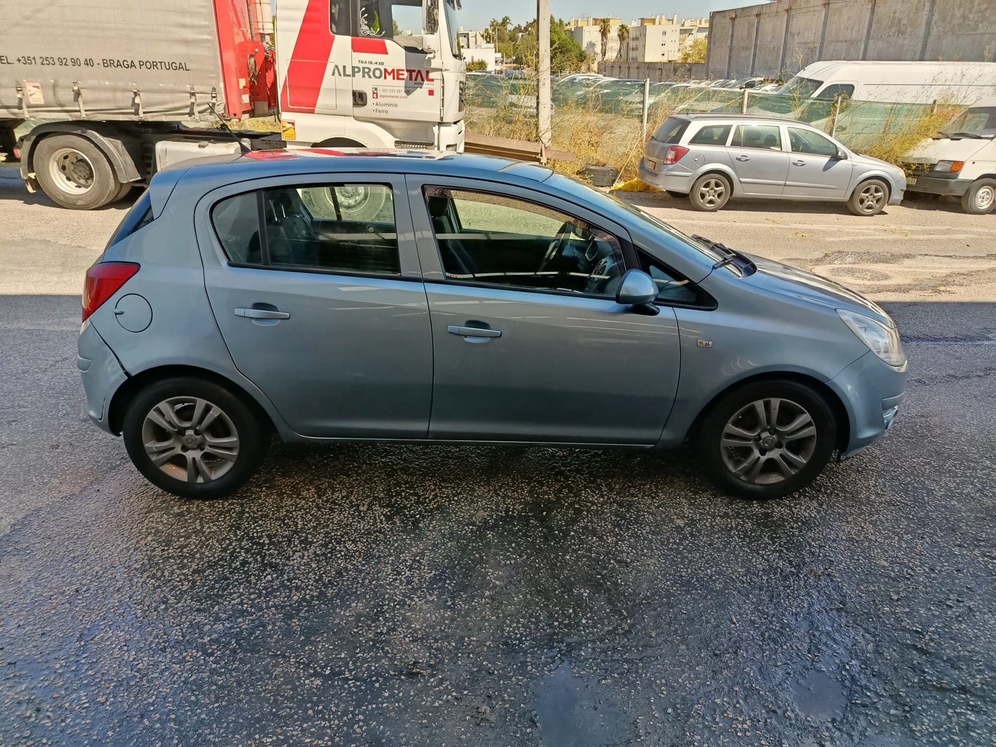 Opel Corsa · Ano 2010 — imagem 4