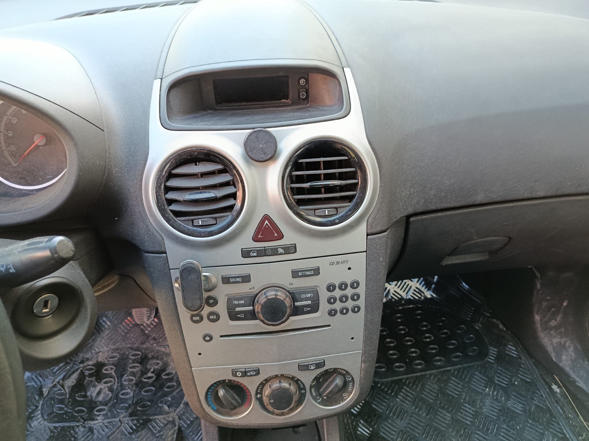 Opel Corsa · Ano 2010 — imagem 20