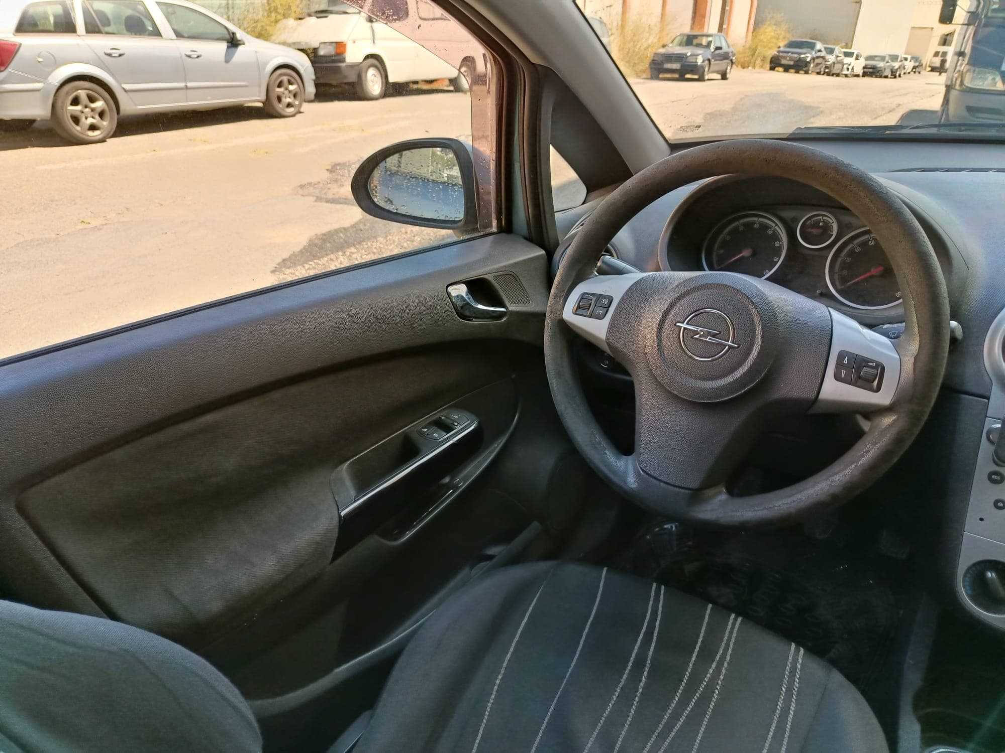 Opel Corsa · Ano 2010 — imagem 17