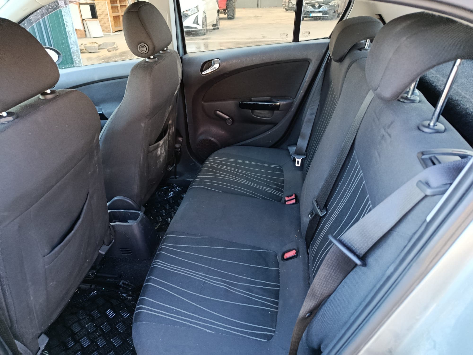 Opel Corsa · Ano 2010 — imagem 15