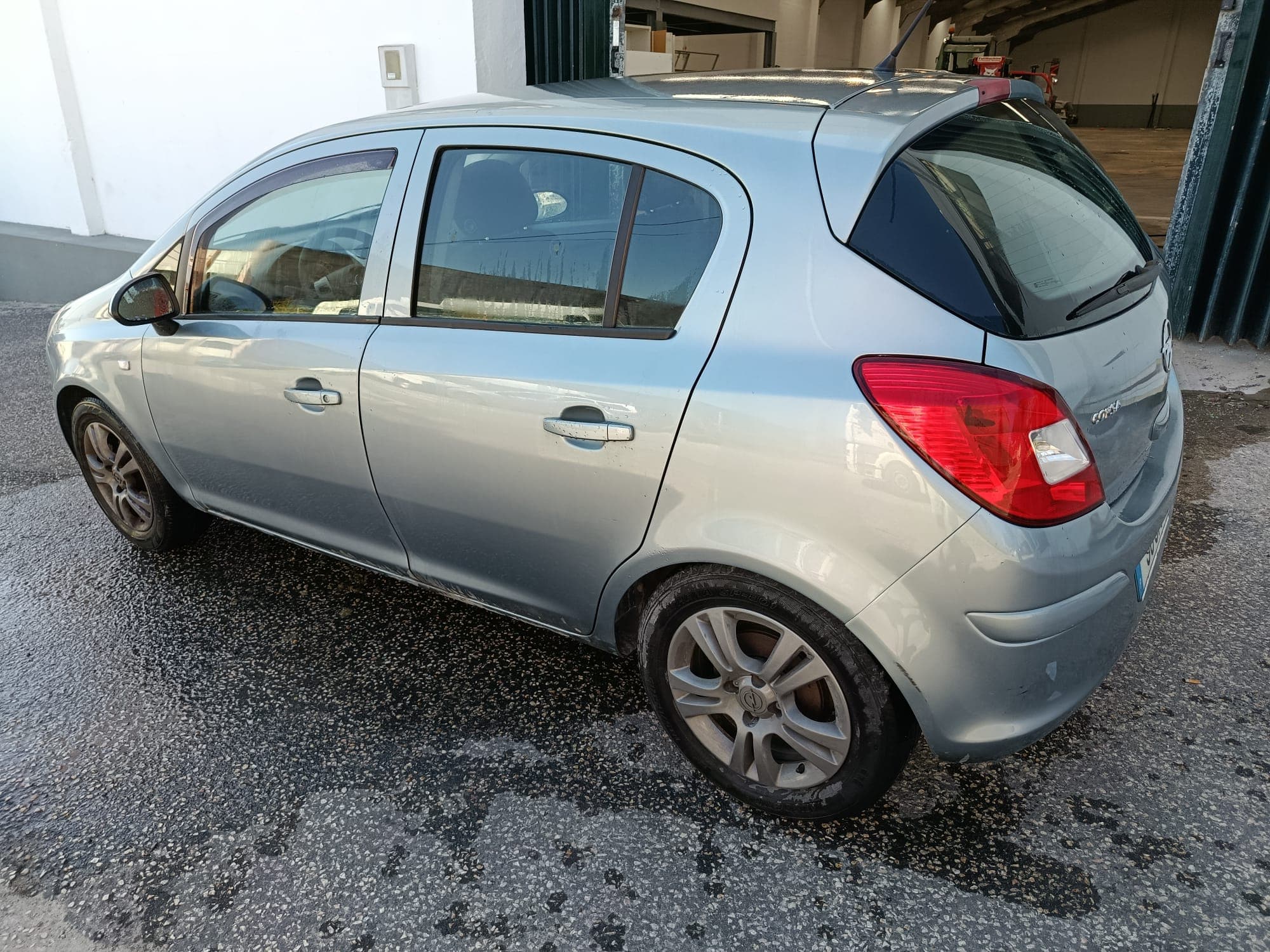 Opel Corsa · Ano 2010 — imagem 5