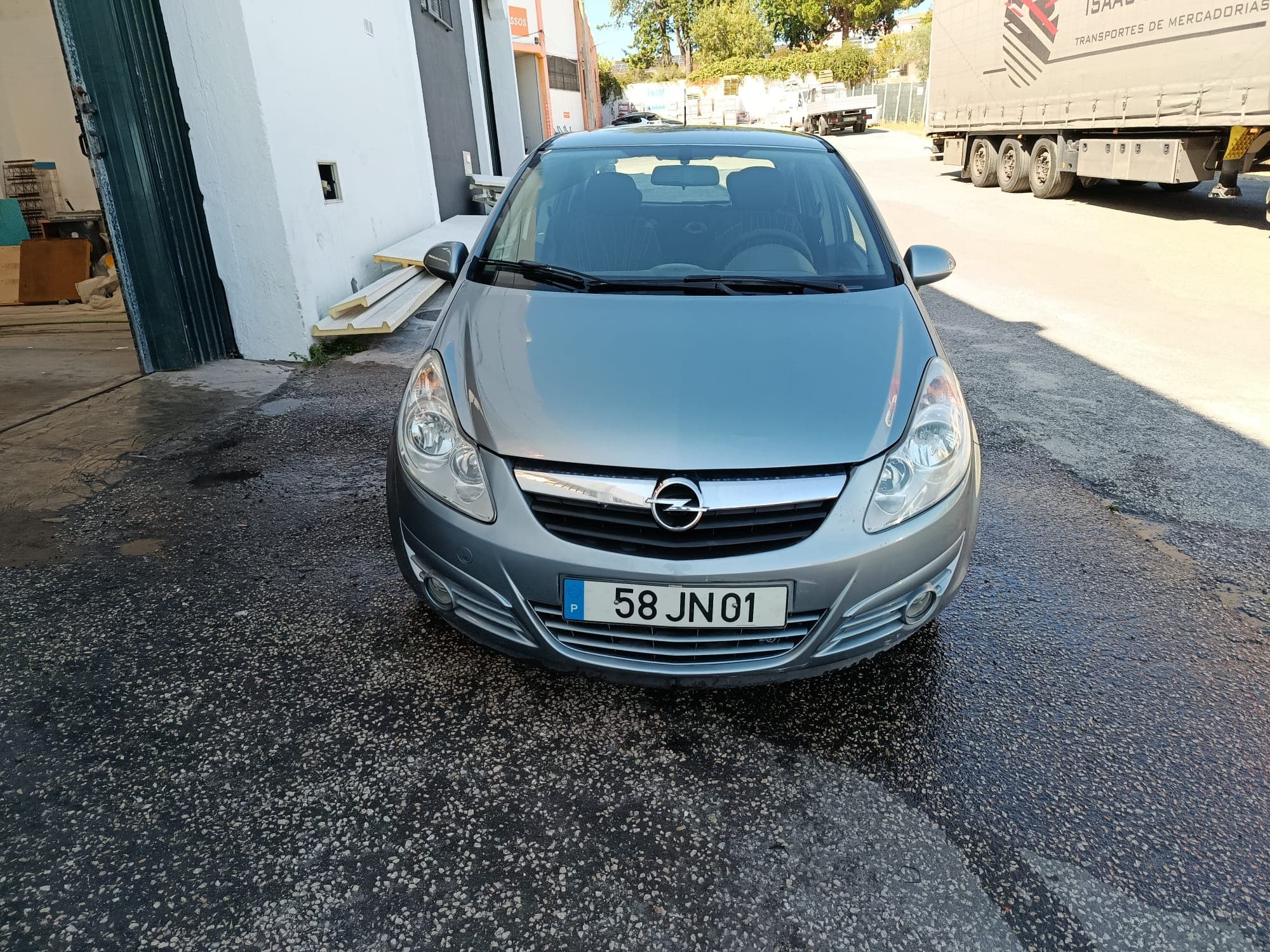 Opel Corsa · Ano 2010 — imagem 3
