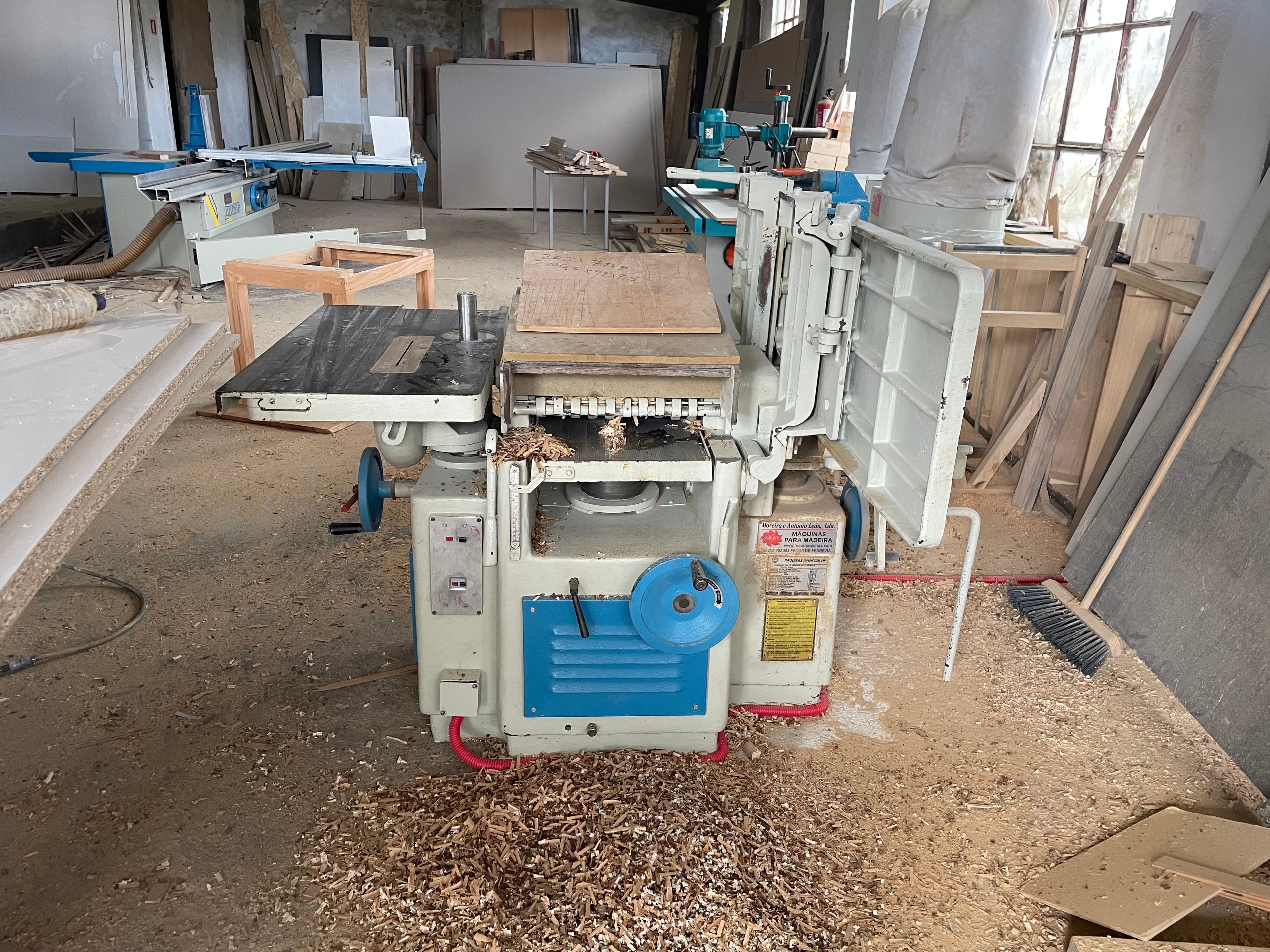 Maquina Universal Pinheiro UIR 350