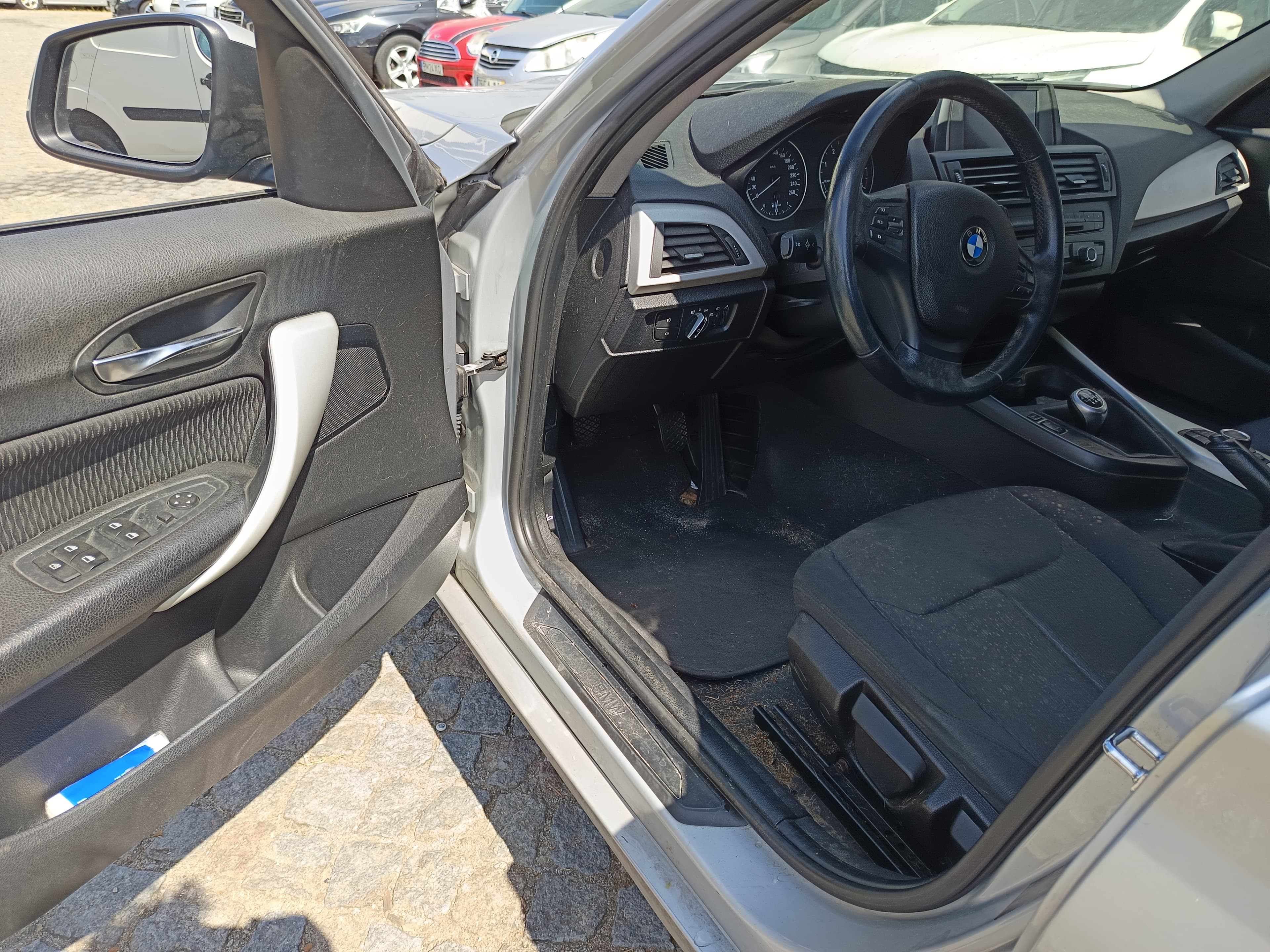 BMW 118d · Ano 2012 — imagen 31