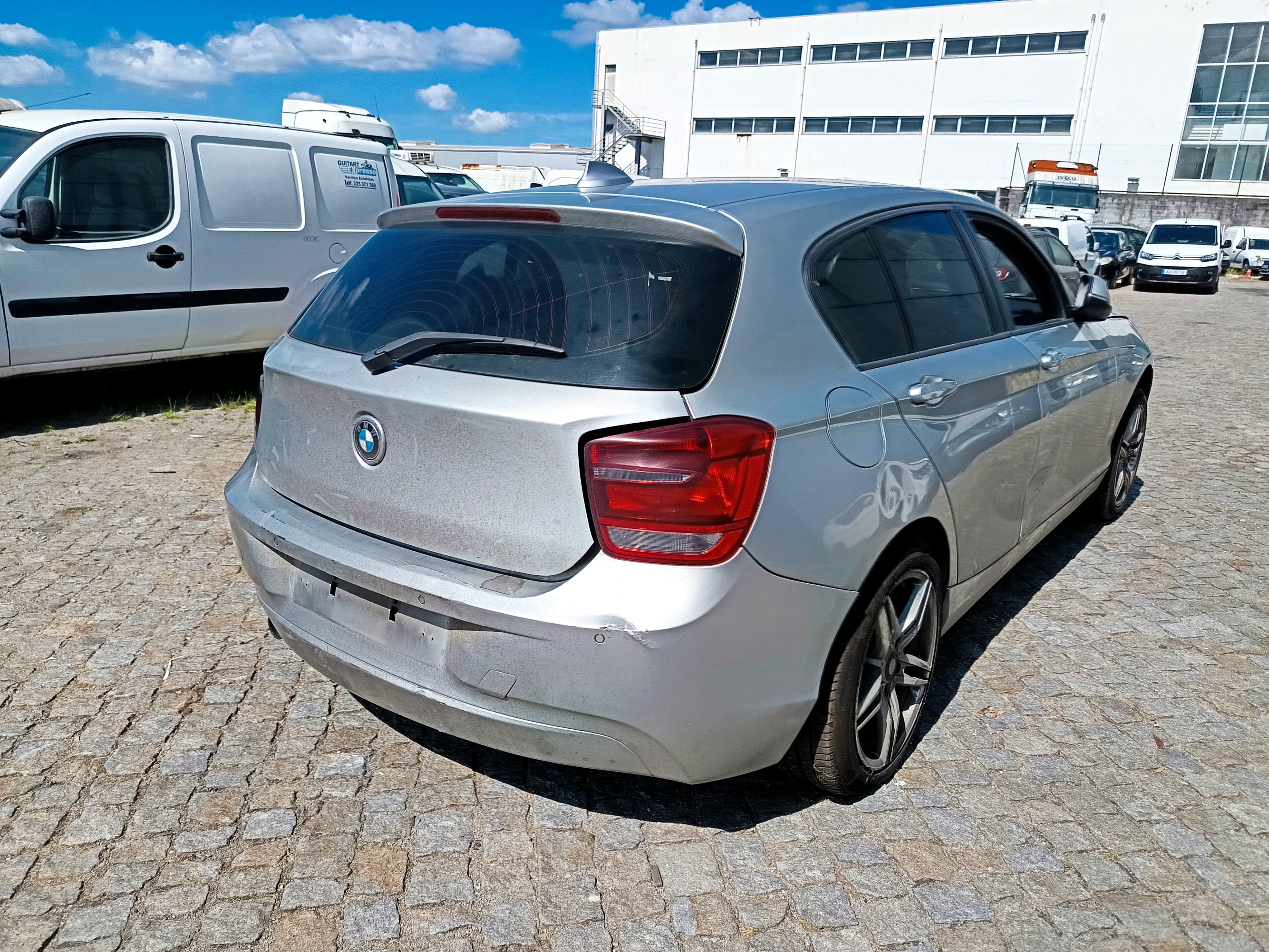 BMW 118d · Ano 2012 — imagen 4