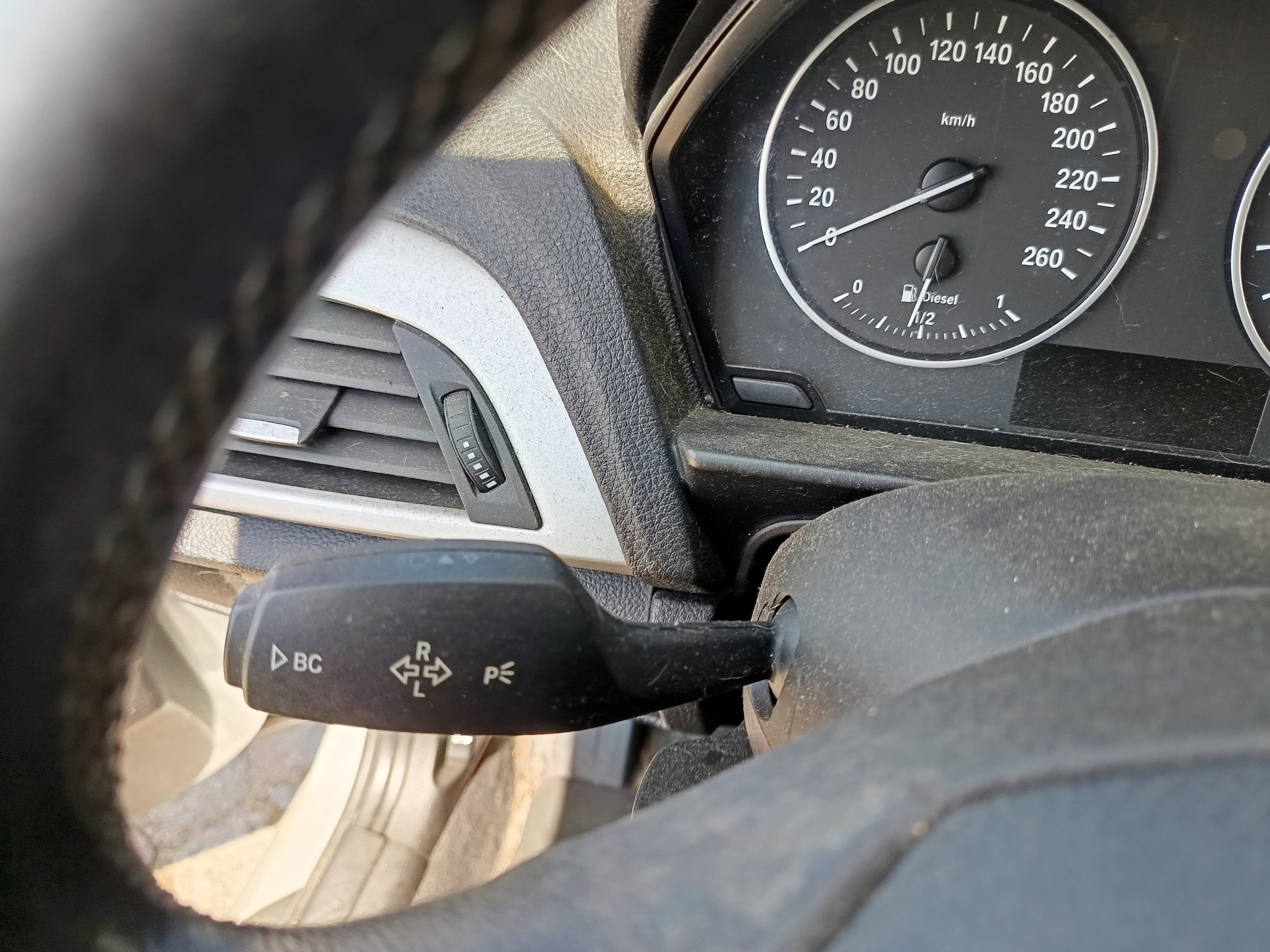BMW 118d · Ano 2012 — imagen 40