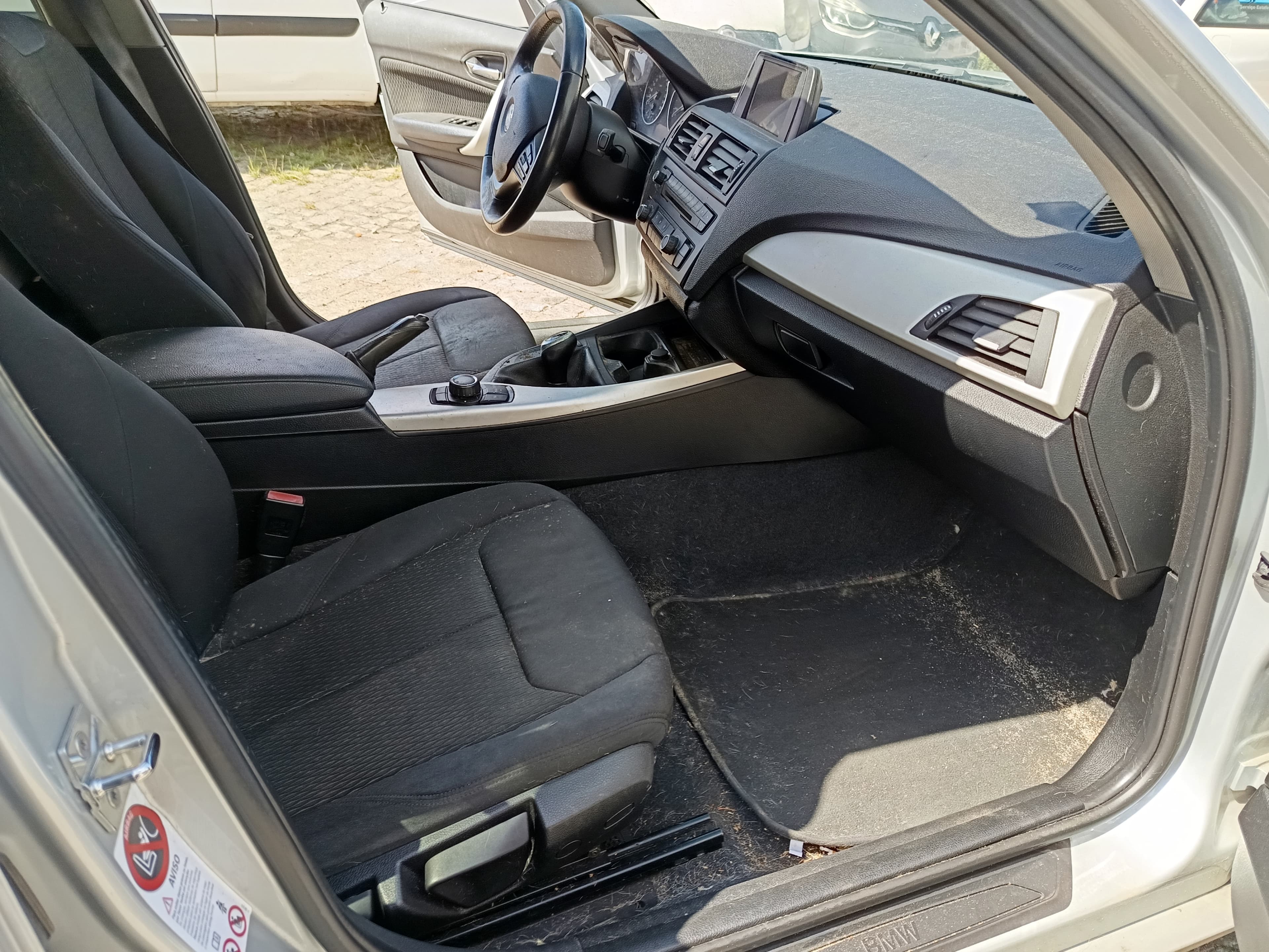 BMW 118d · Ano 2012 — imagen 30