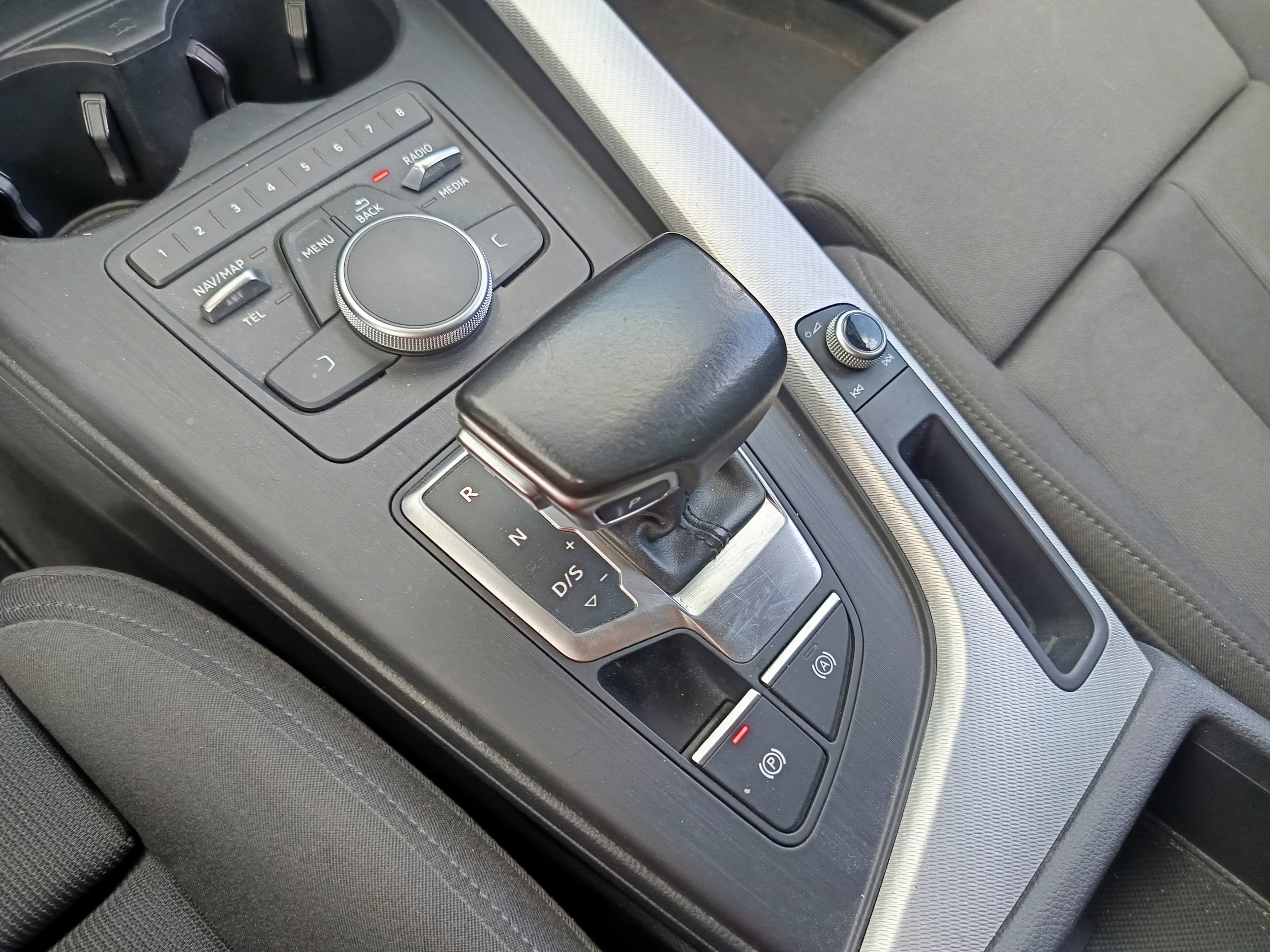 Audi A4 · Ano 2017 — imagem 43