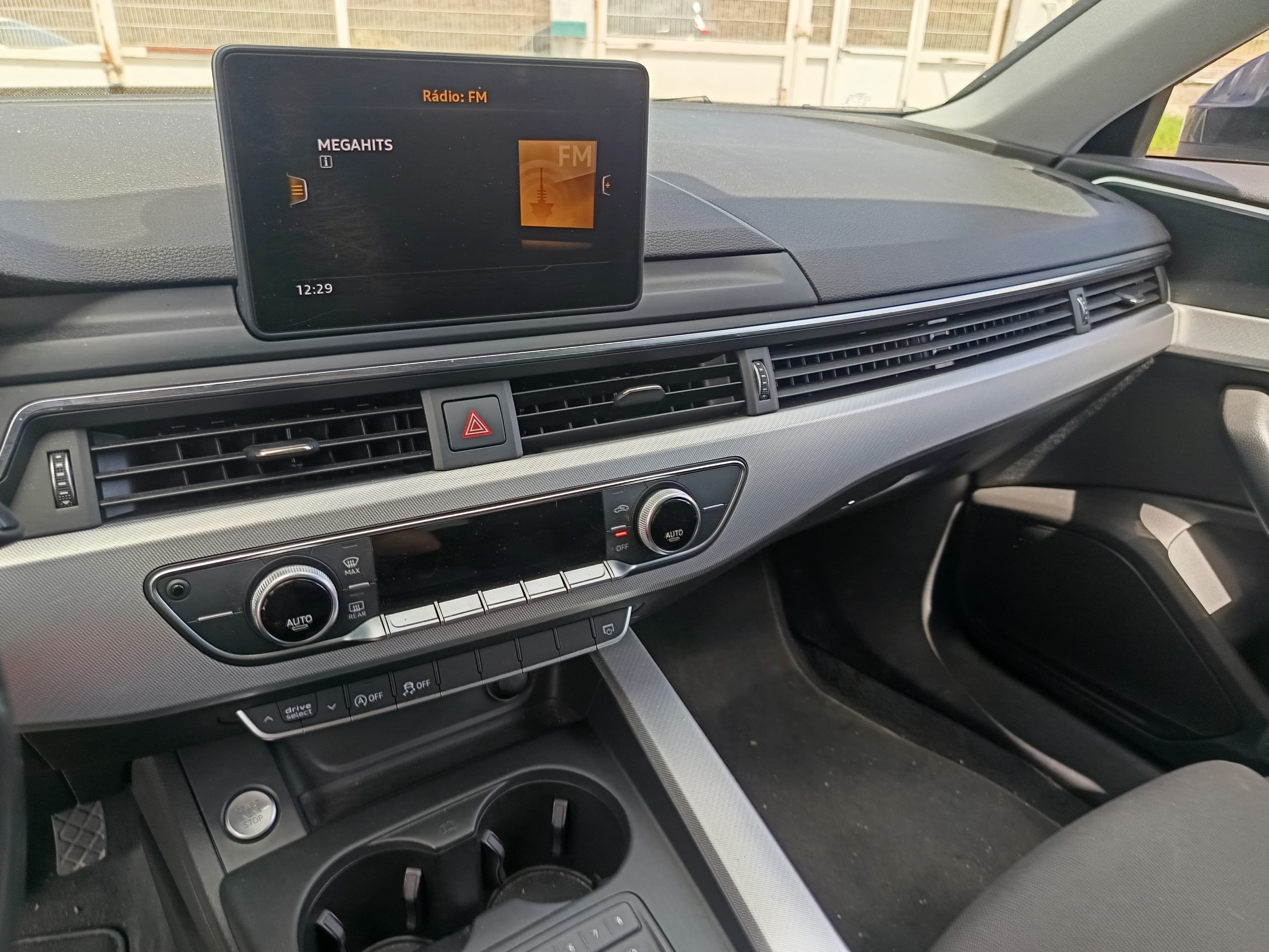 Audi A4 · Ano 2017 — imagem 39