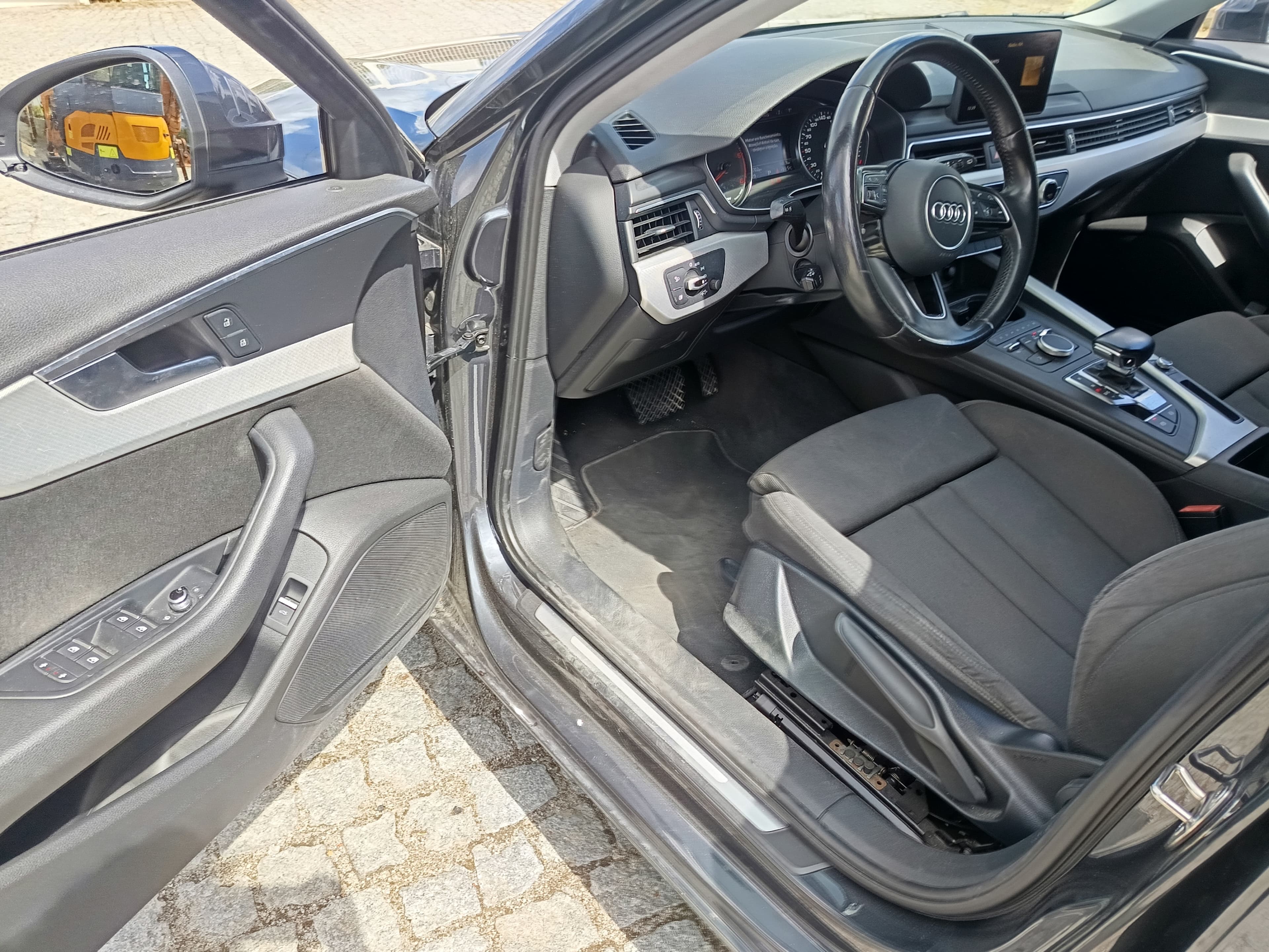 Audi A4 · Ano 2017 — imagem 34