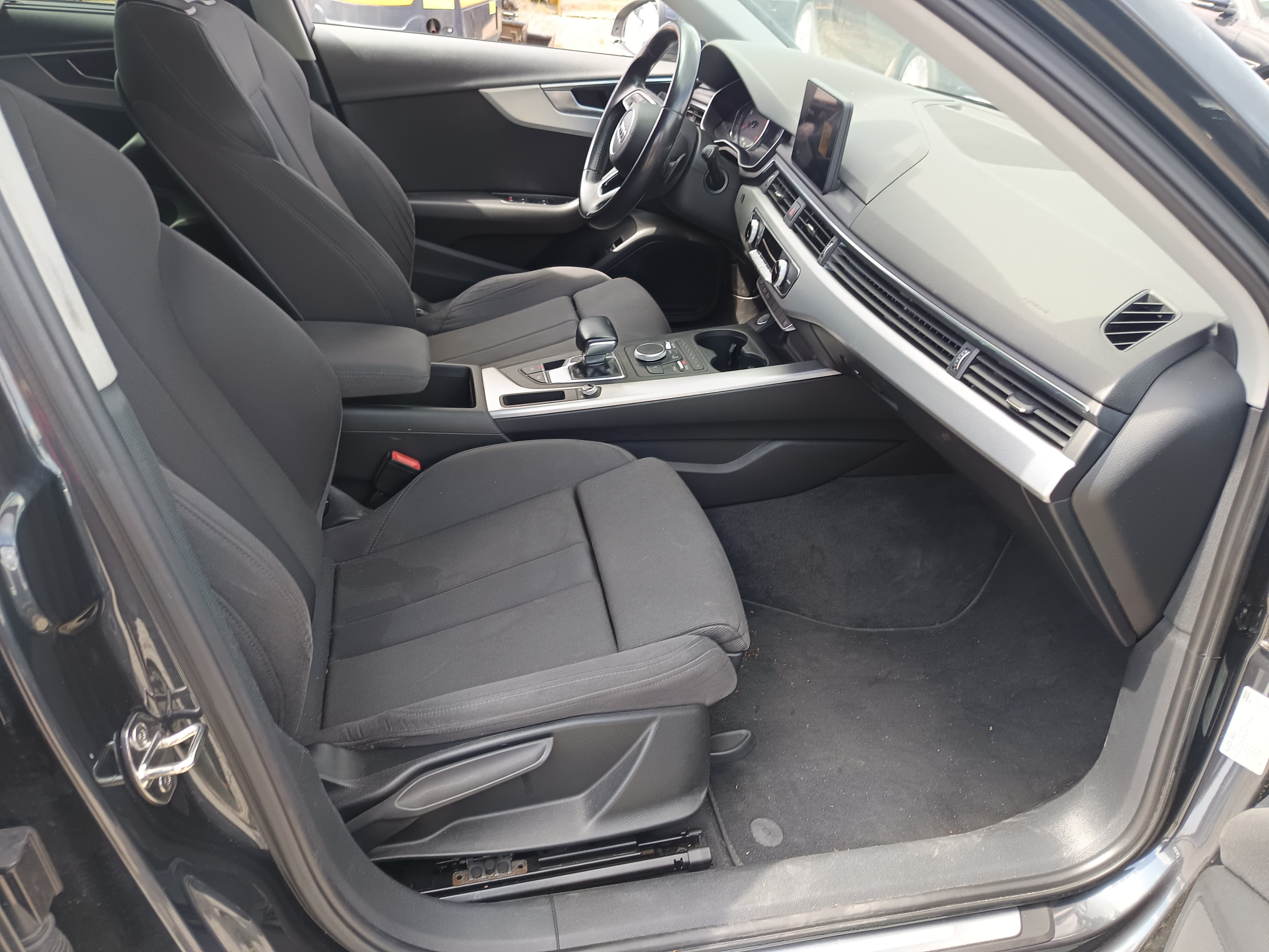Audi A4 · Ano 2017 — imagem 29