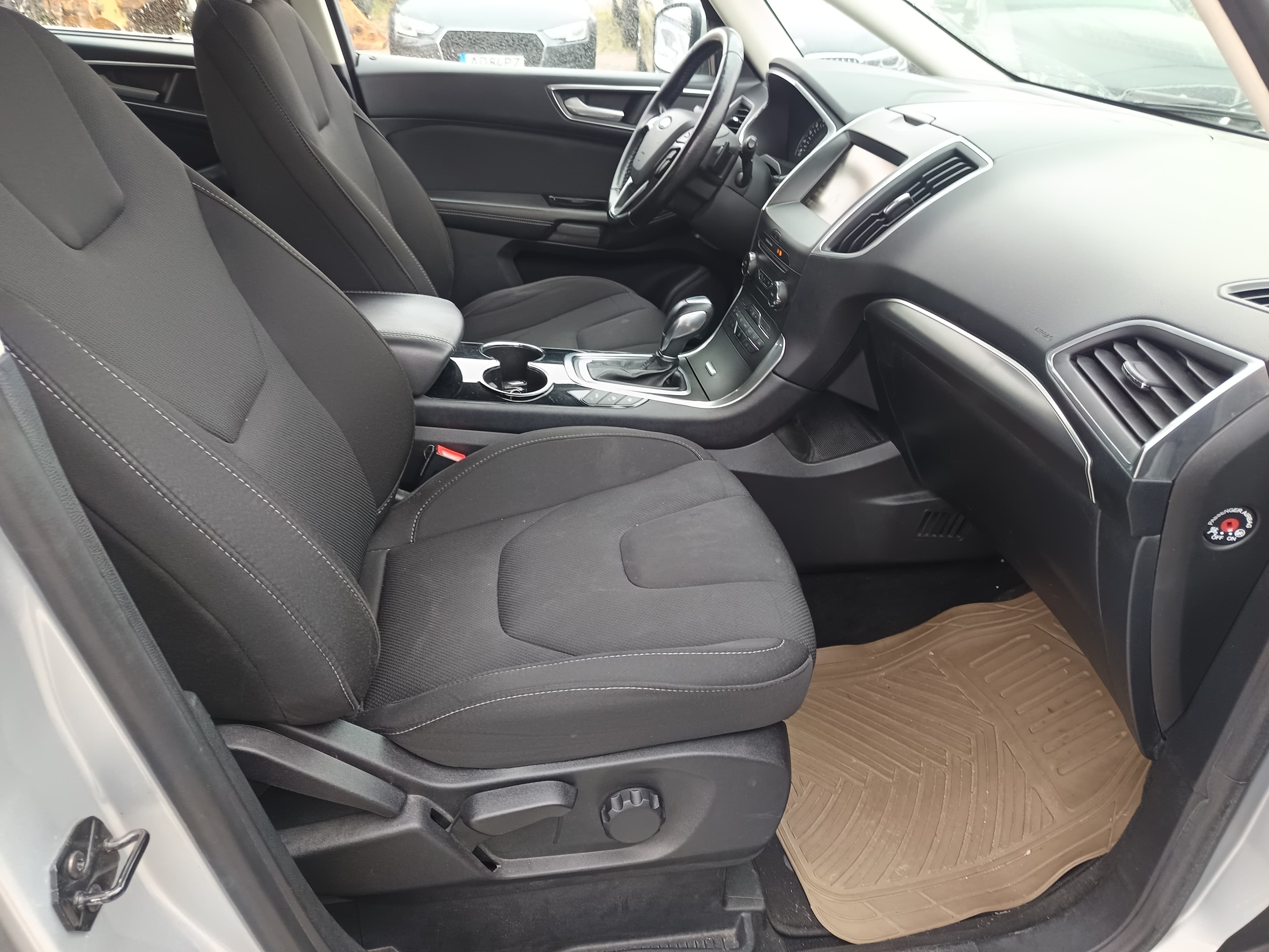 Ford S-Max · Ano 2016 — imagem 30