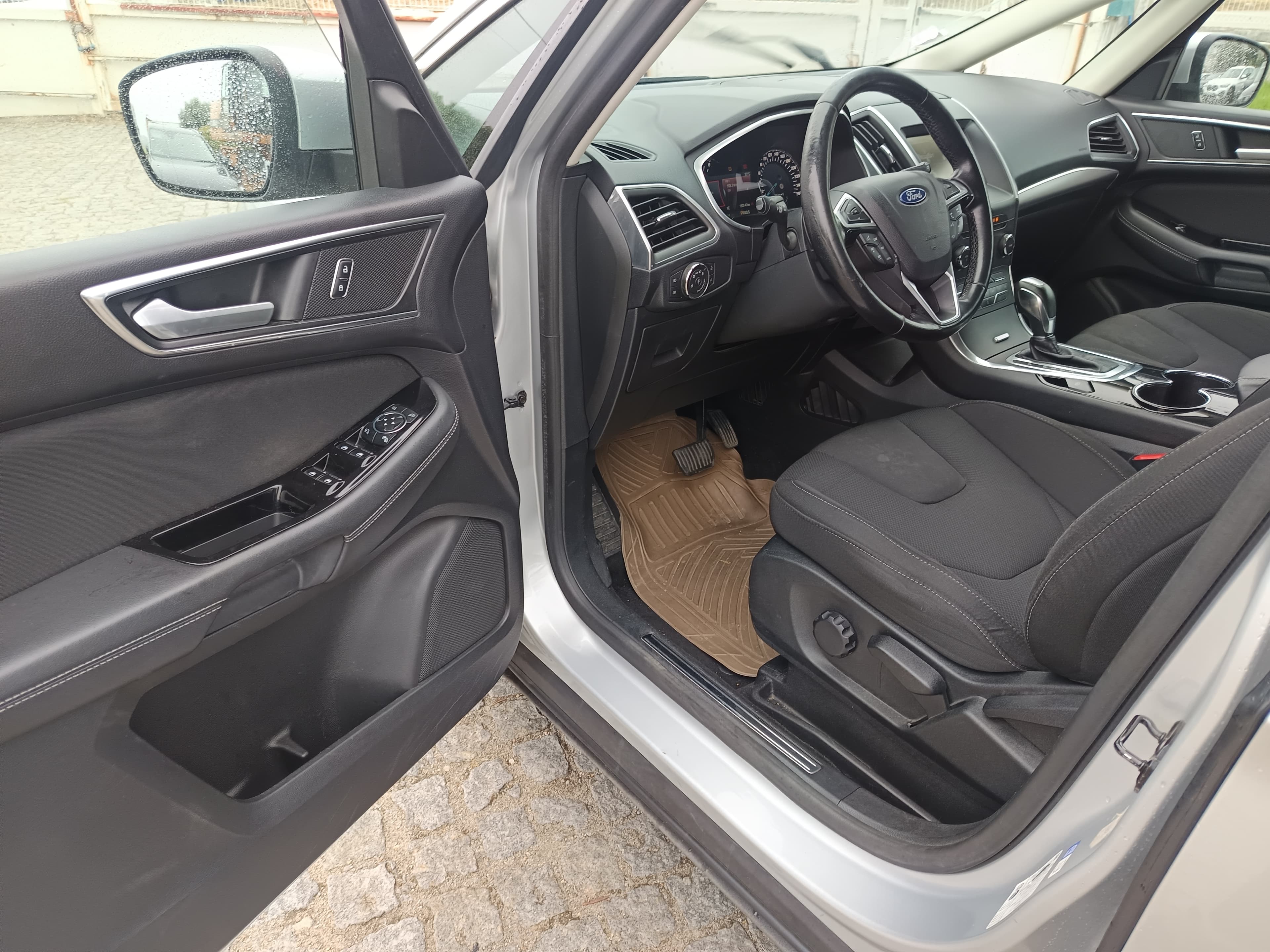 Ford S-Max · Ano 2016 — imagem 35