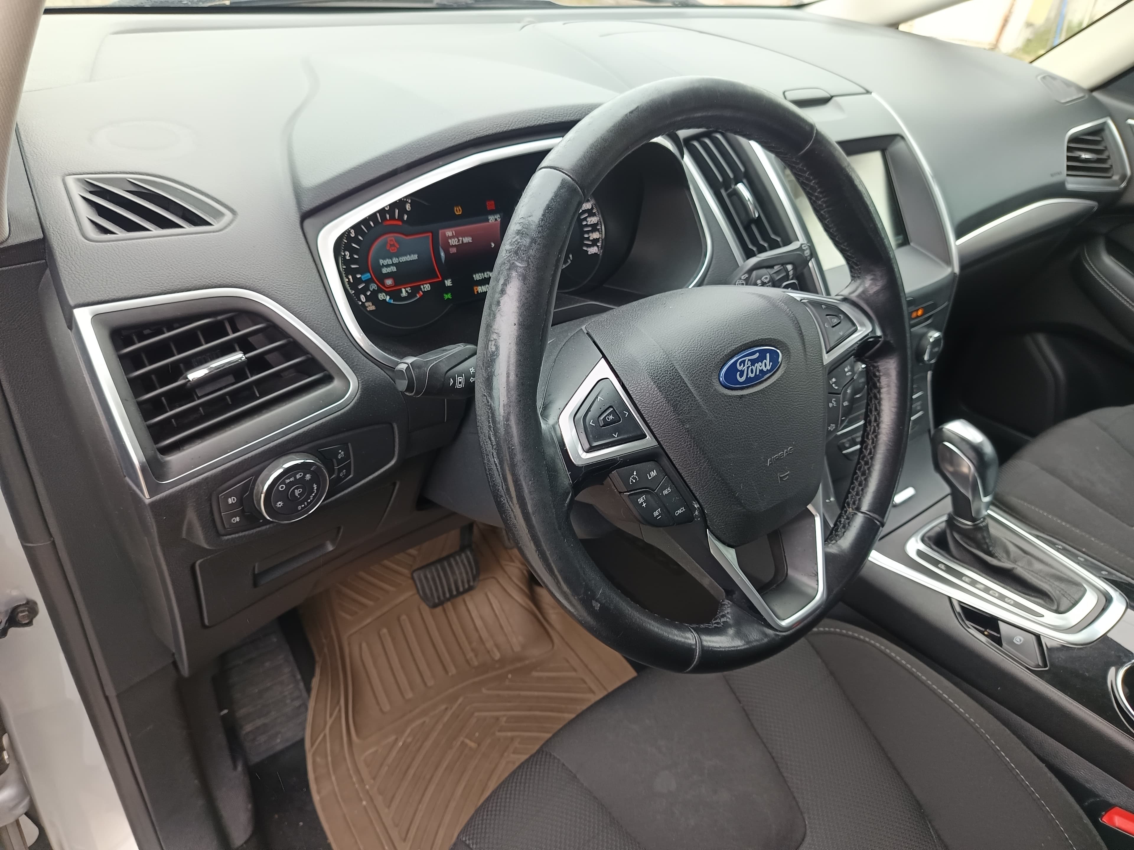 Ford S-Max · Ano 2016 — imagem 39