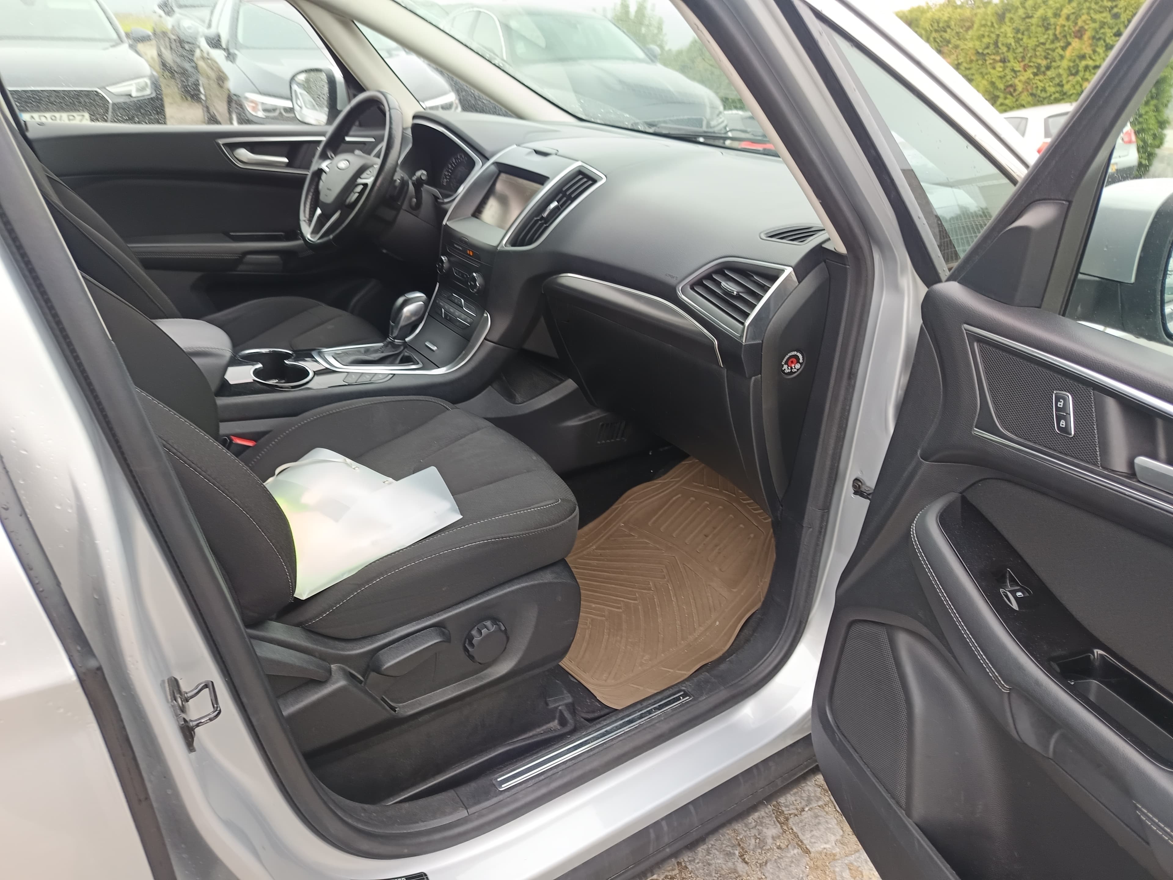 Ford S-Max · Ano 2016 — imagem 28