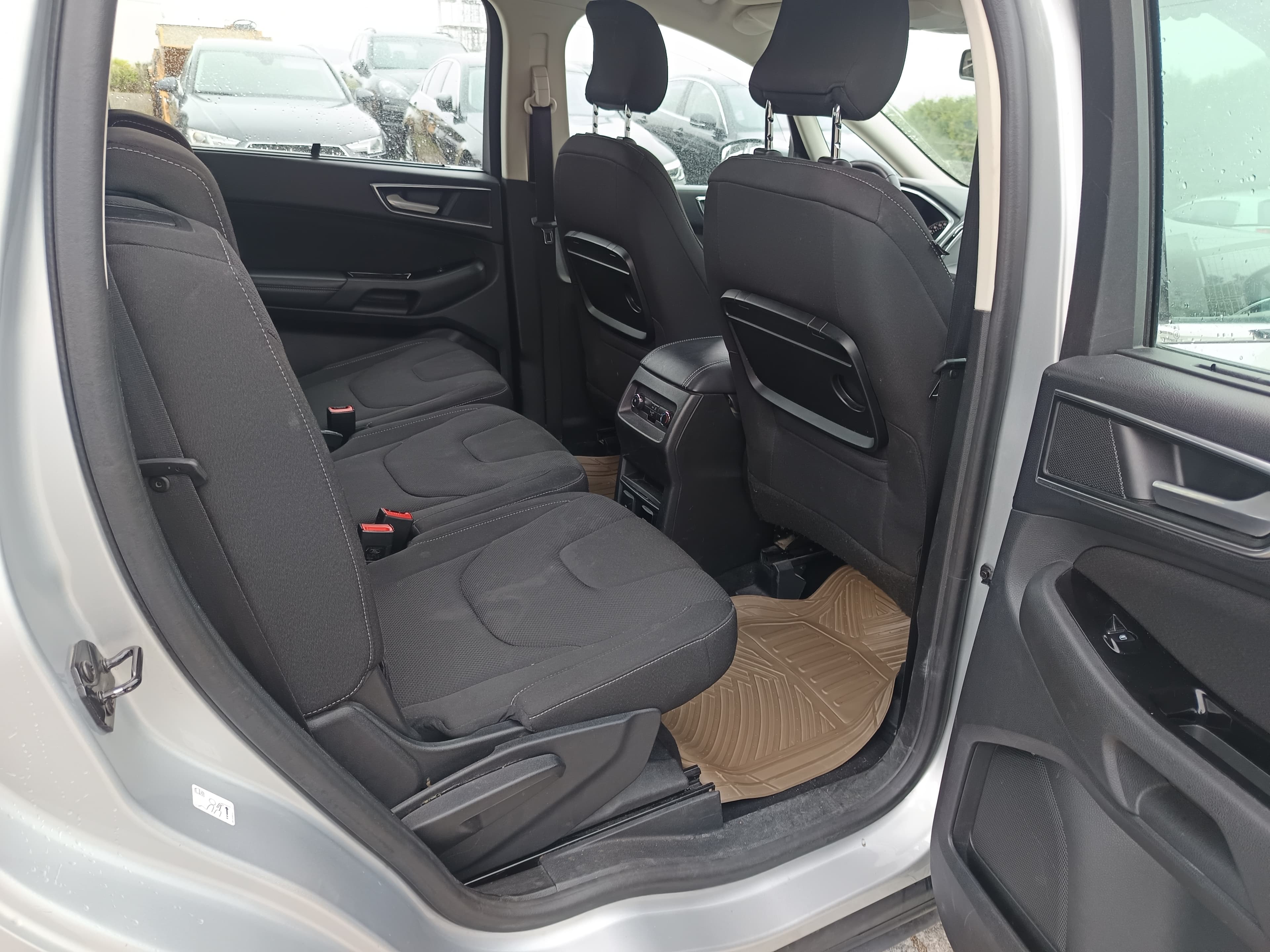 Ford S-Max · Ano 2016 — imagem 23