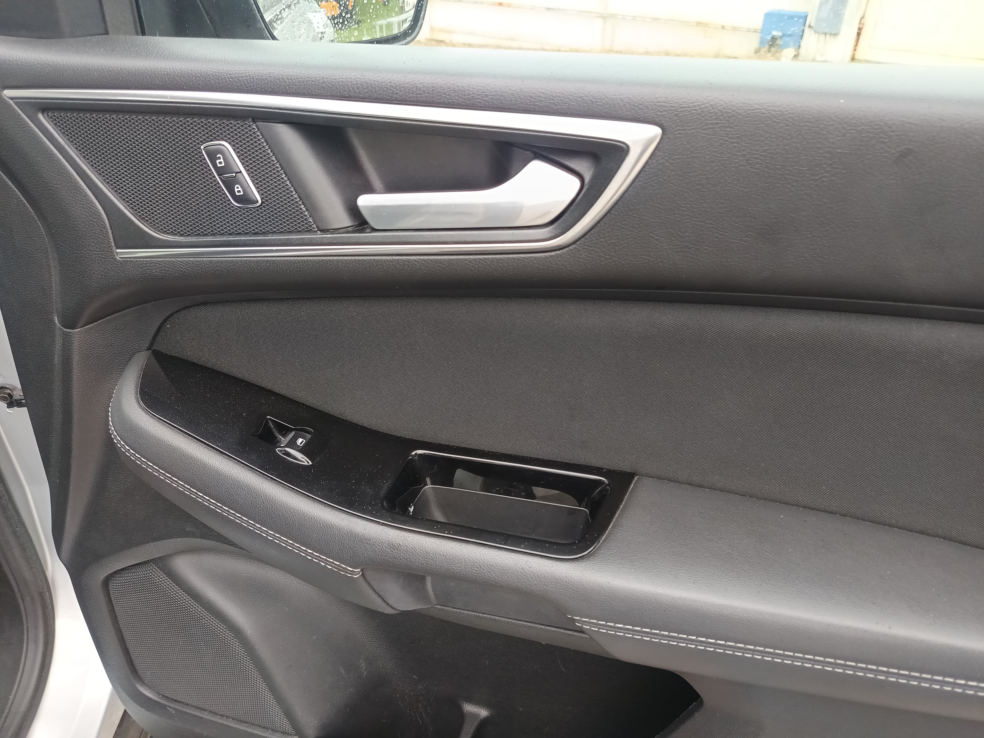 Ford S-Max · Ano 2016 — imagem 29