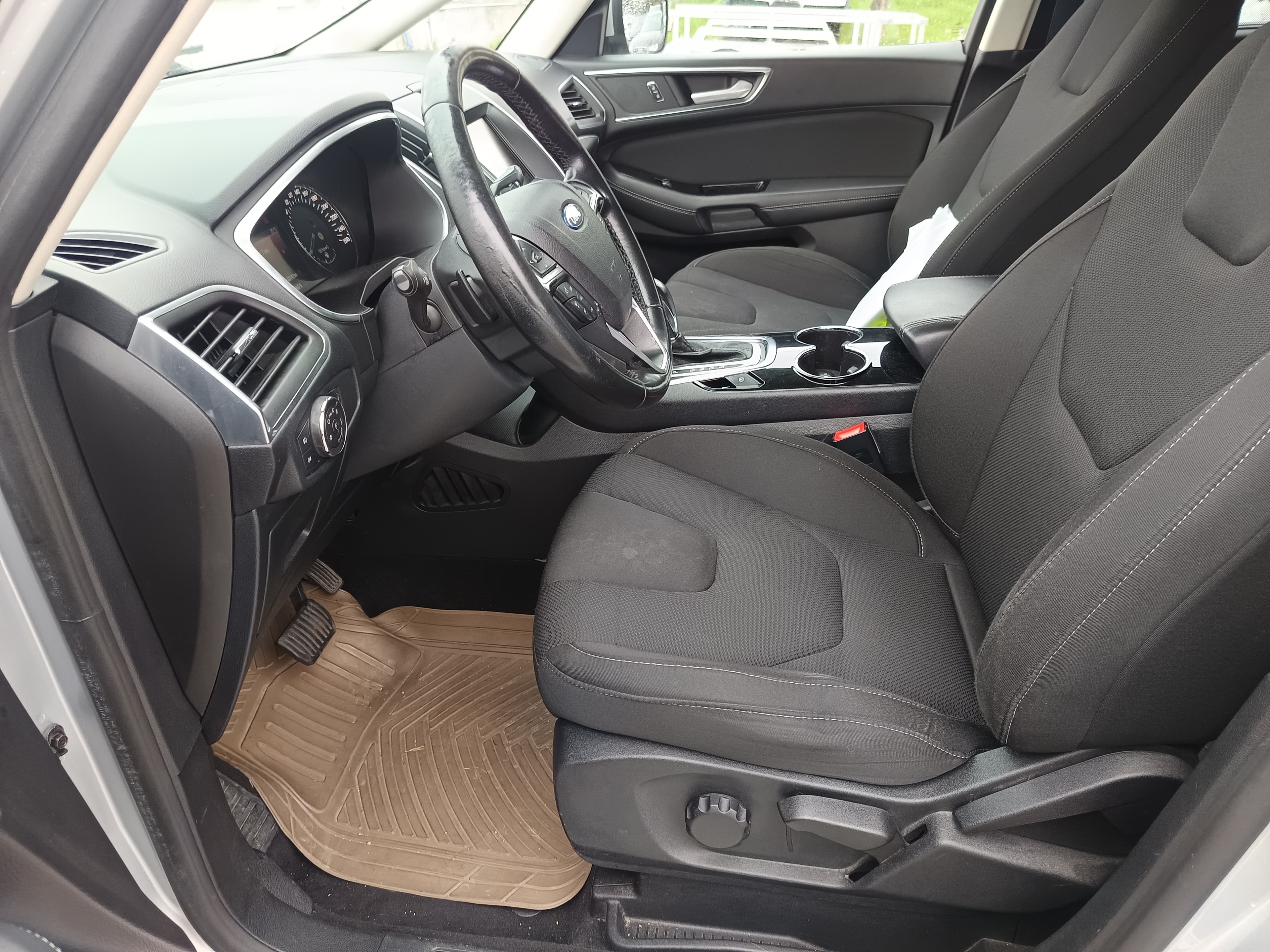 Ford S-Max · Ano 2016 — imagem 37
