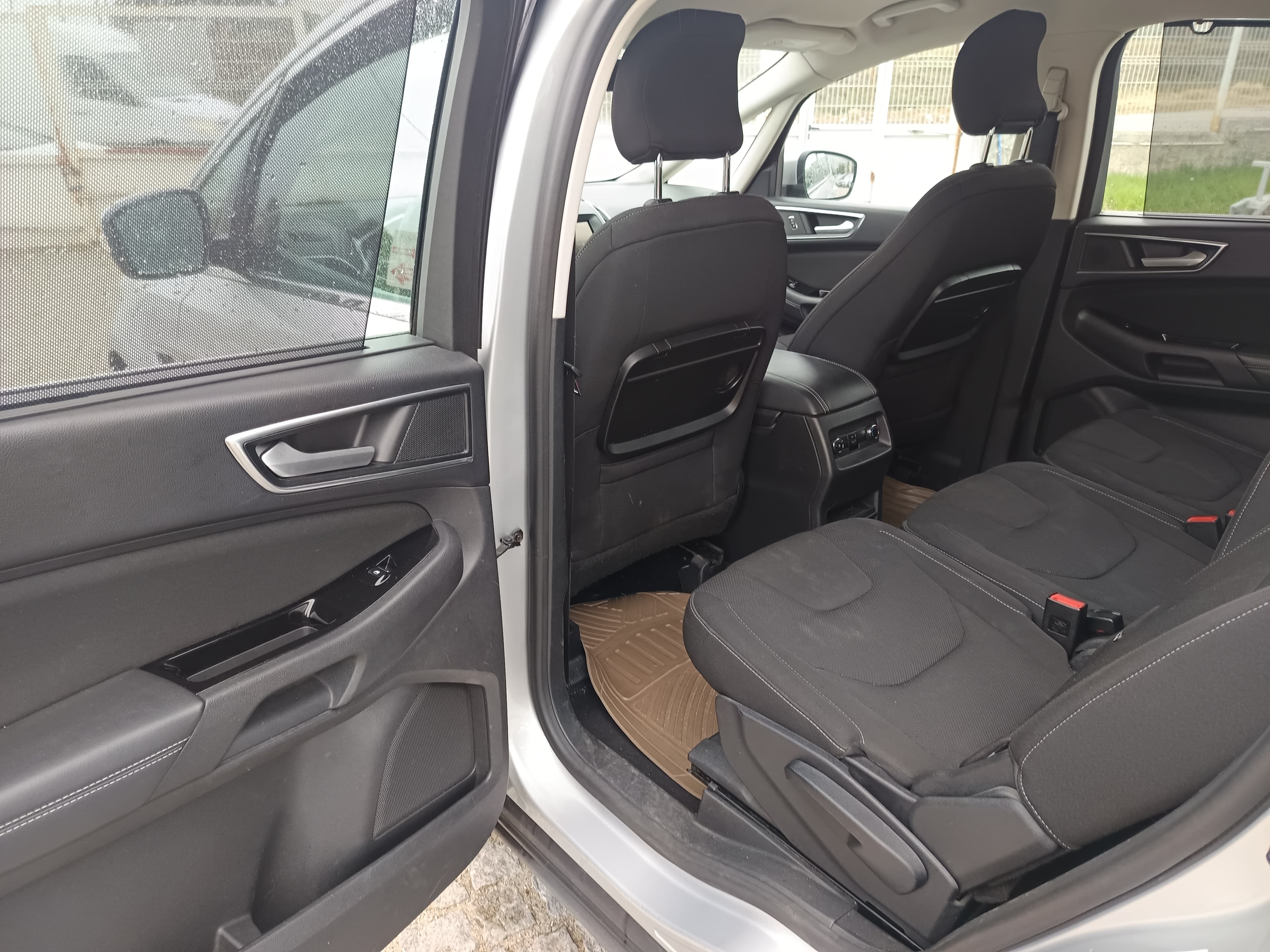 Ford S-Max · Ano 2016 — imagem 32