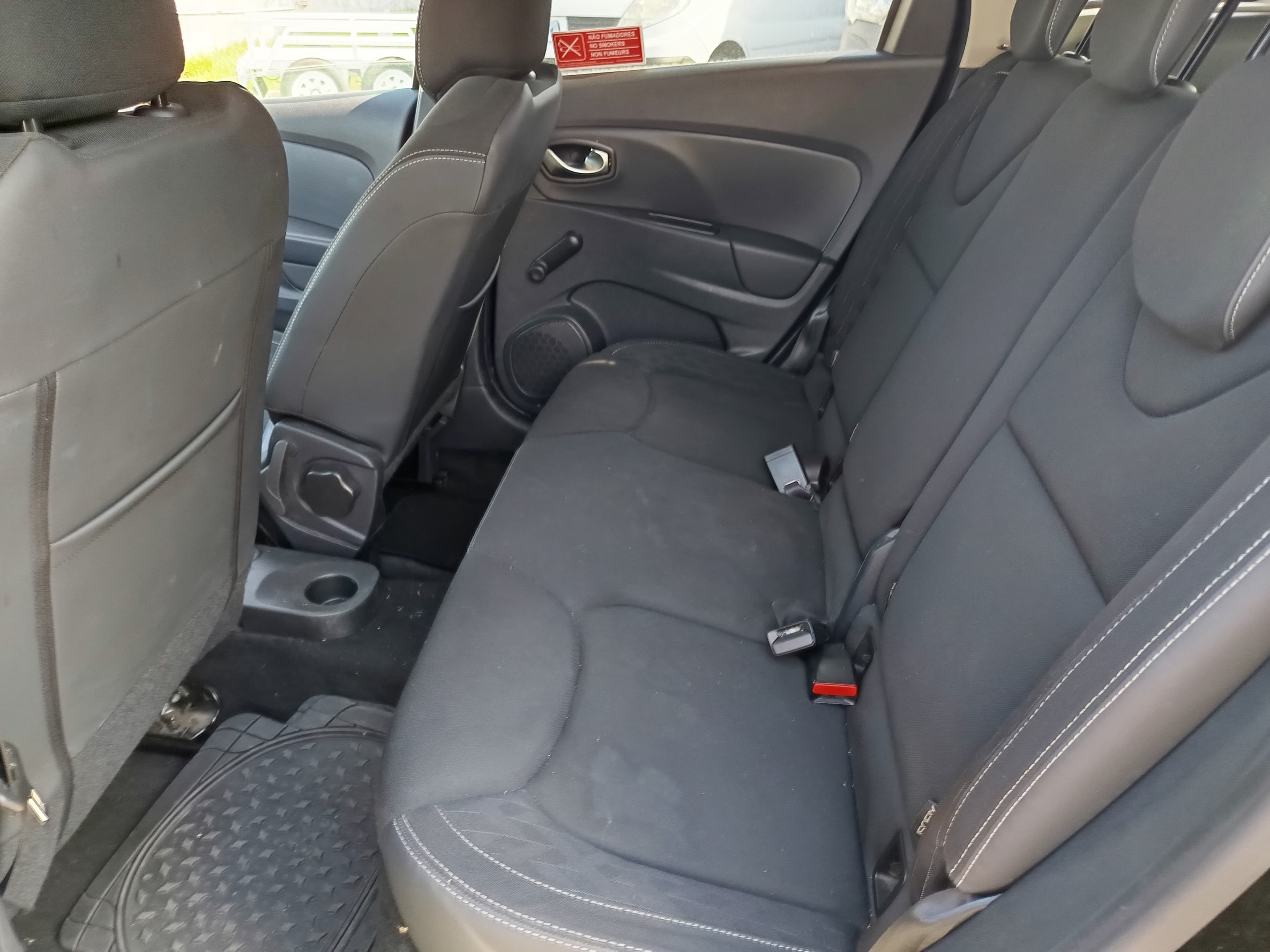 Renault Clio · Ano 2020 — image 25