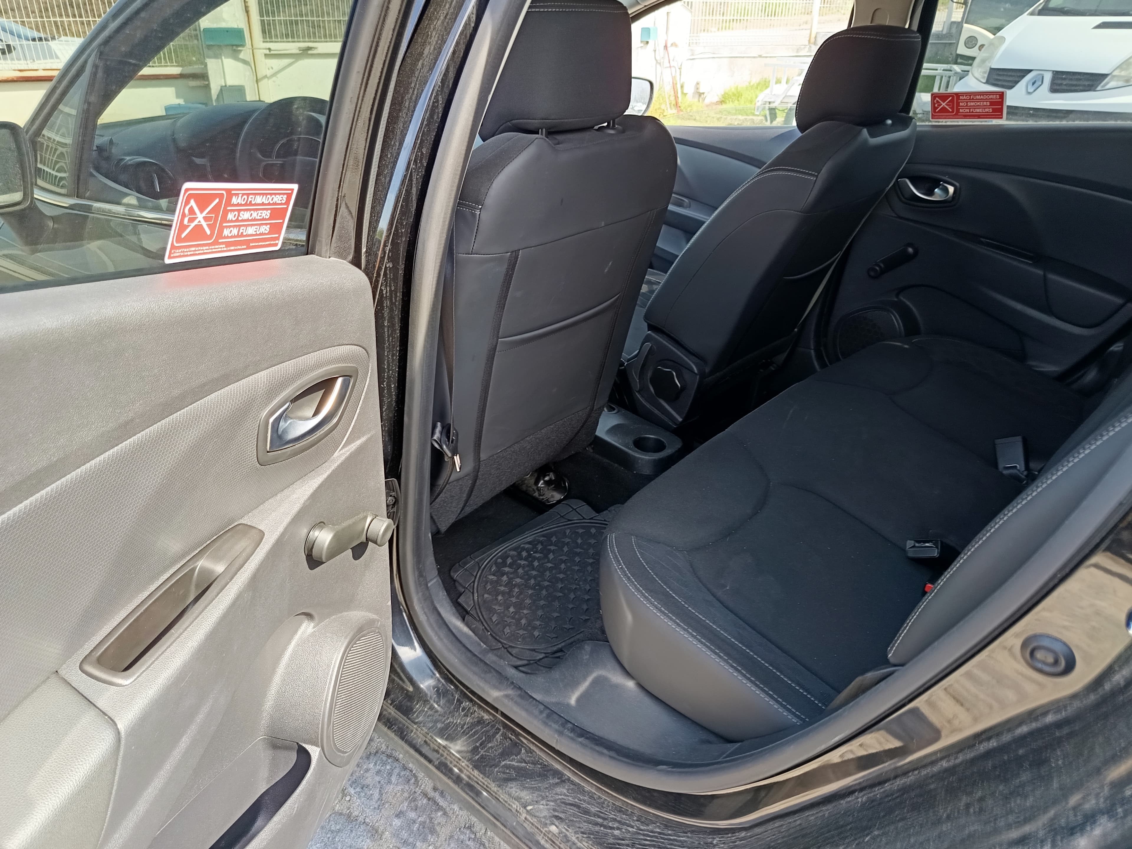 Renault Clio · Ano 2020 — image 23