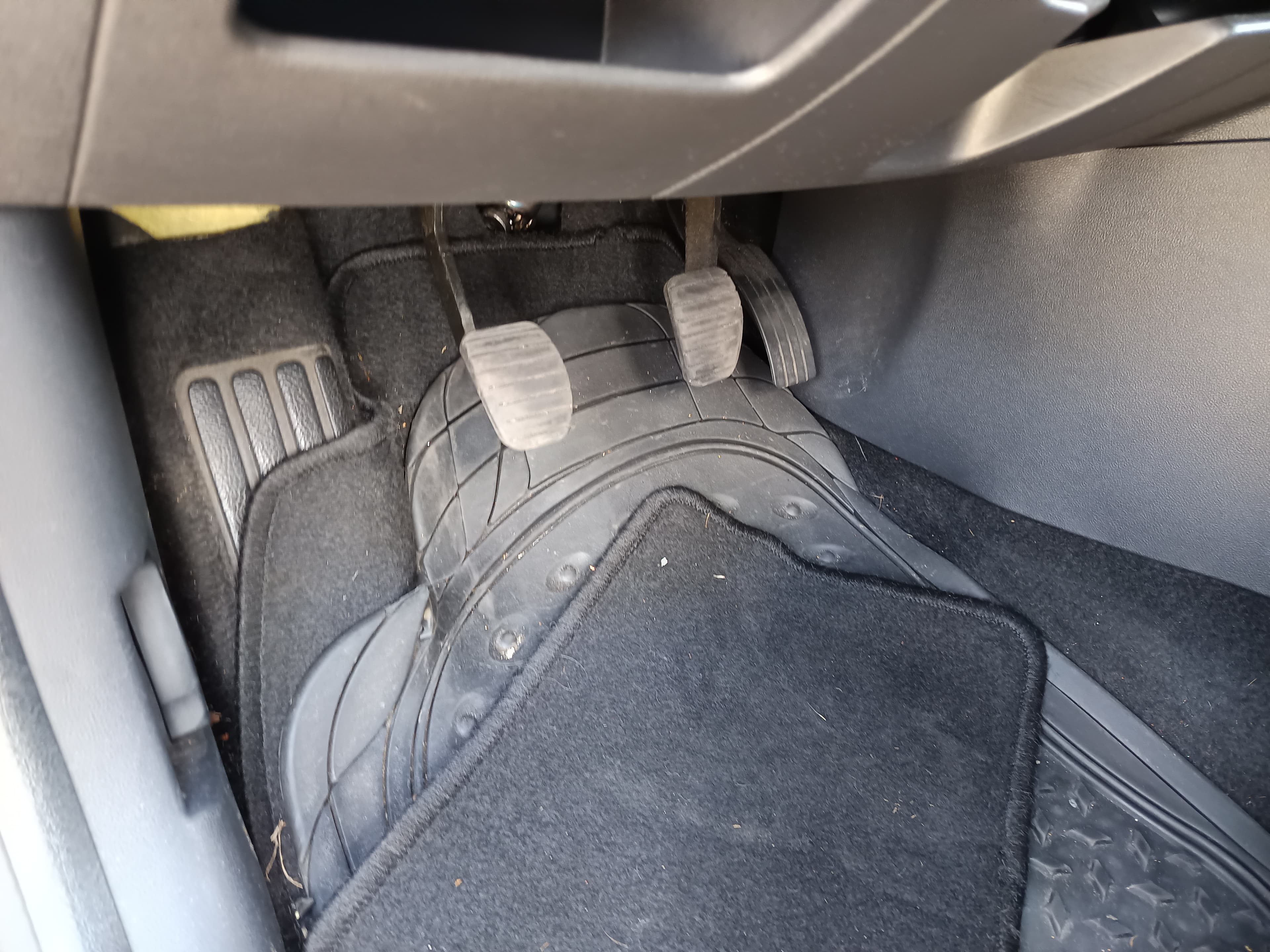 Renault Clio · Ano 2020 — image 29