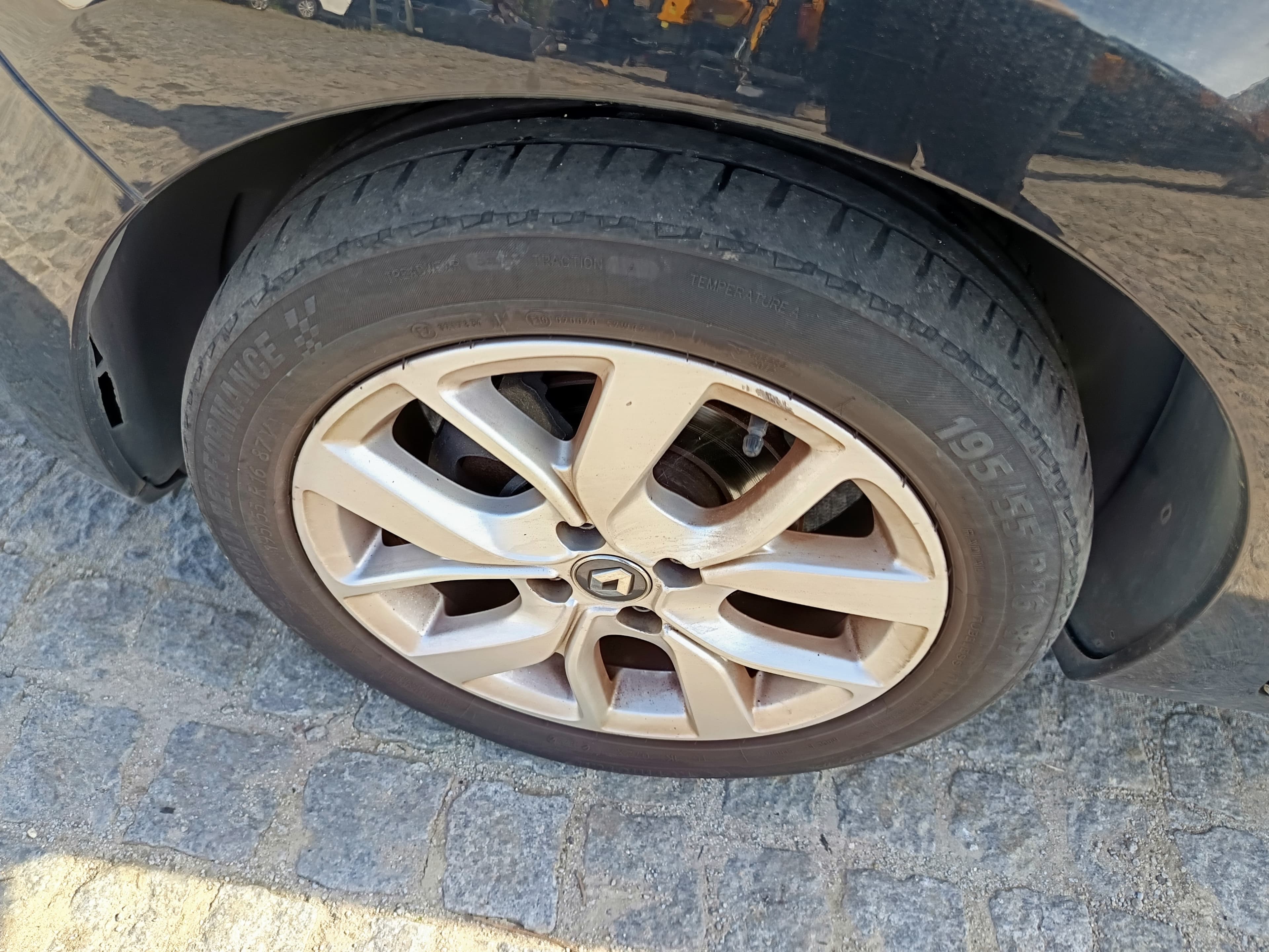 Renault Clio · Ano 2020 — image 12