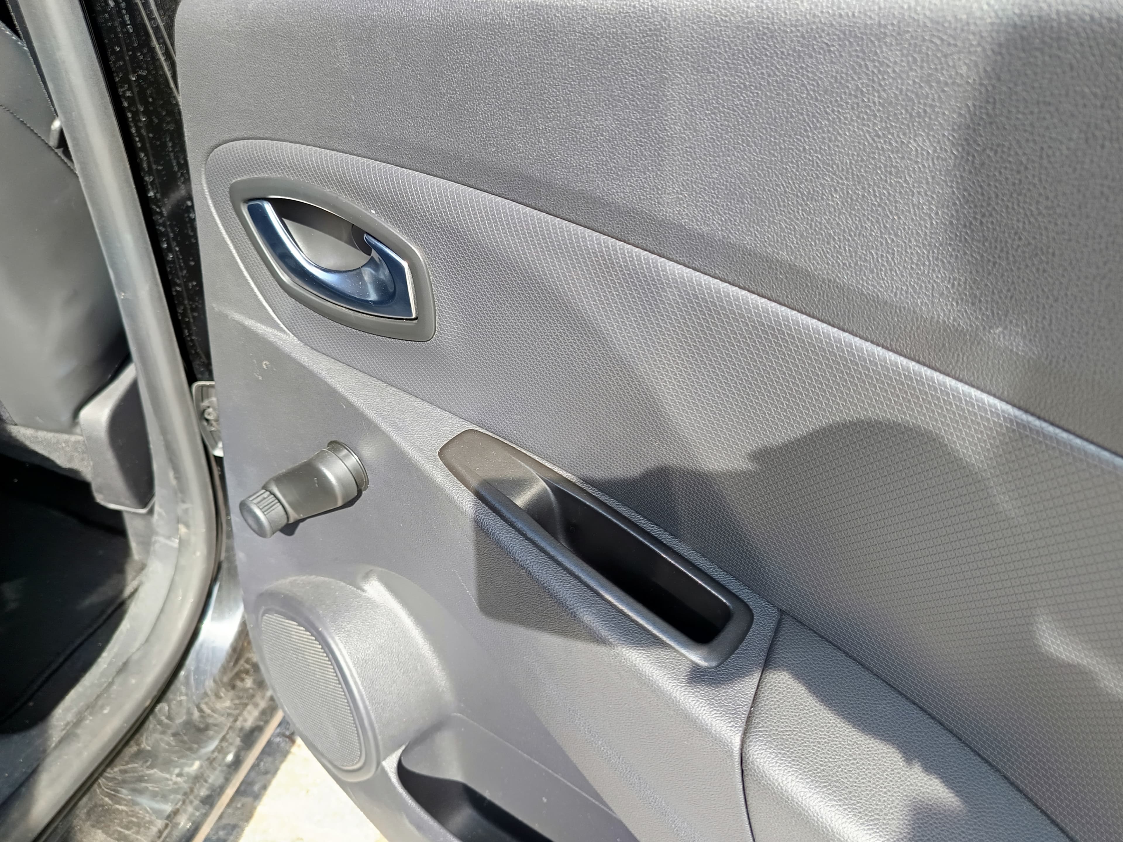 Renault Clio · Ano 2020 — image 17