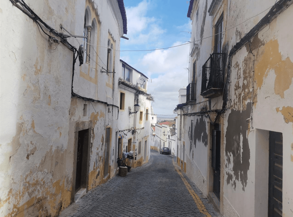 Moradia em Ruínas · Elvas — image 4