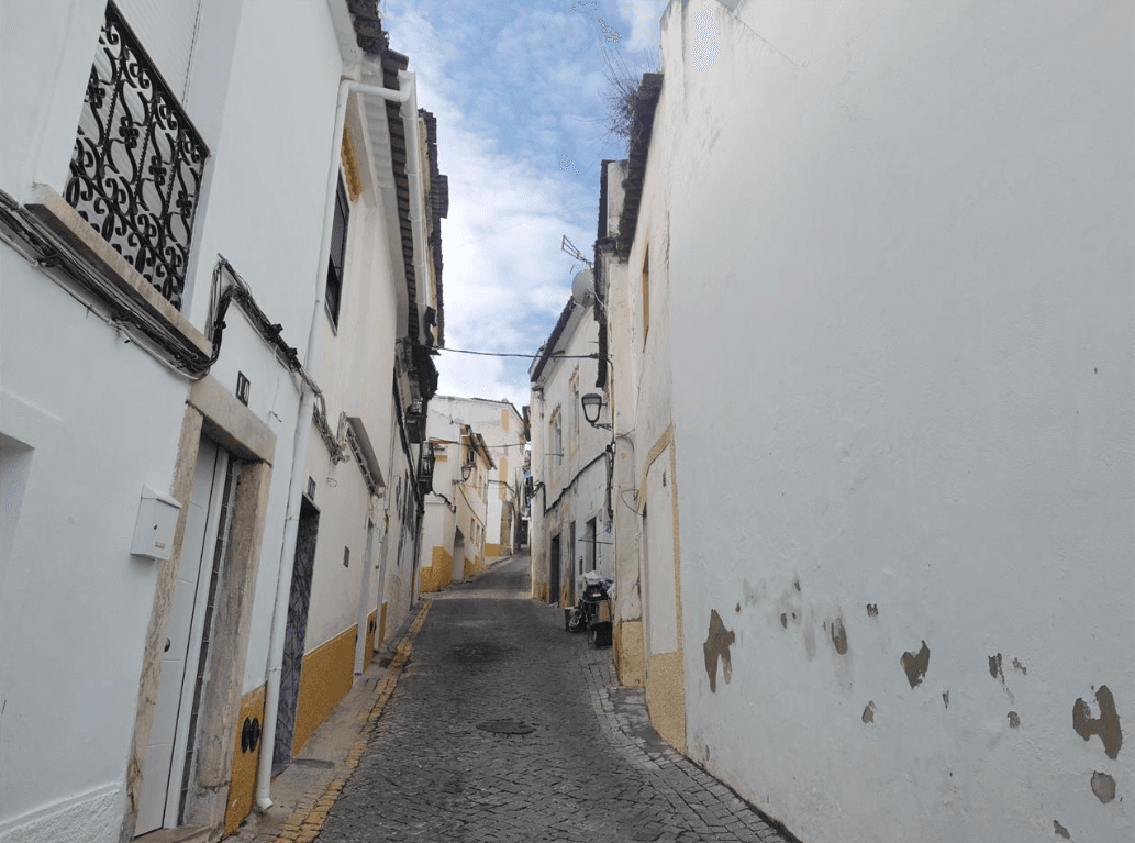 Moradia em Ruínas · Elvas — image 3