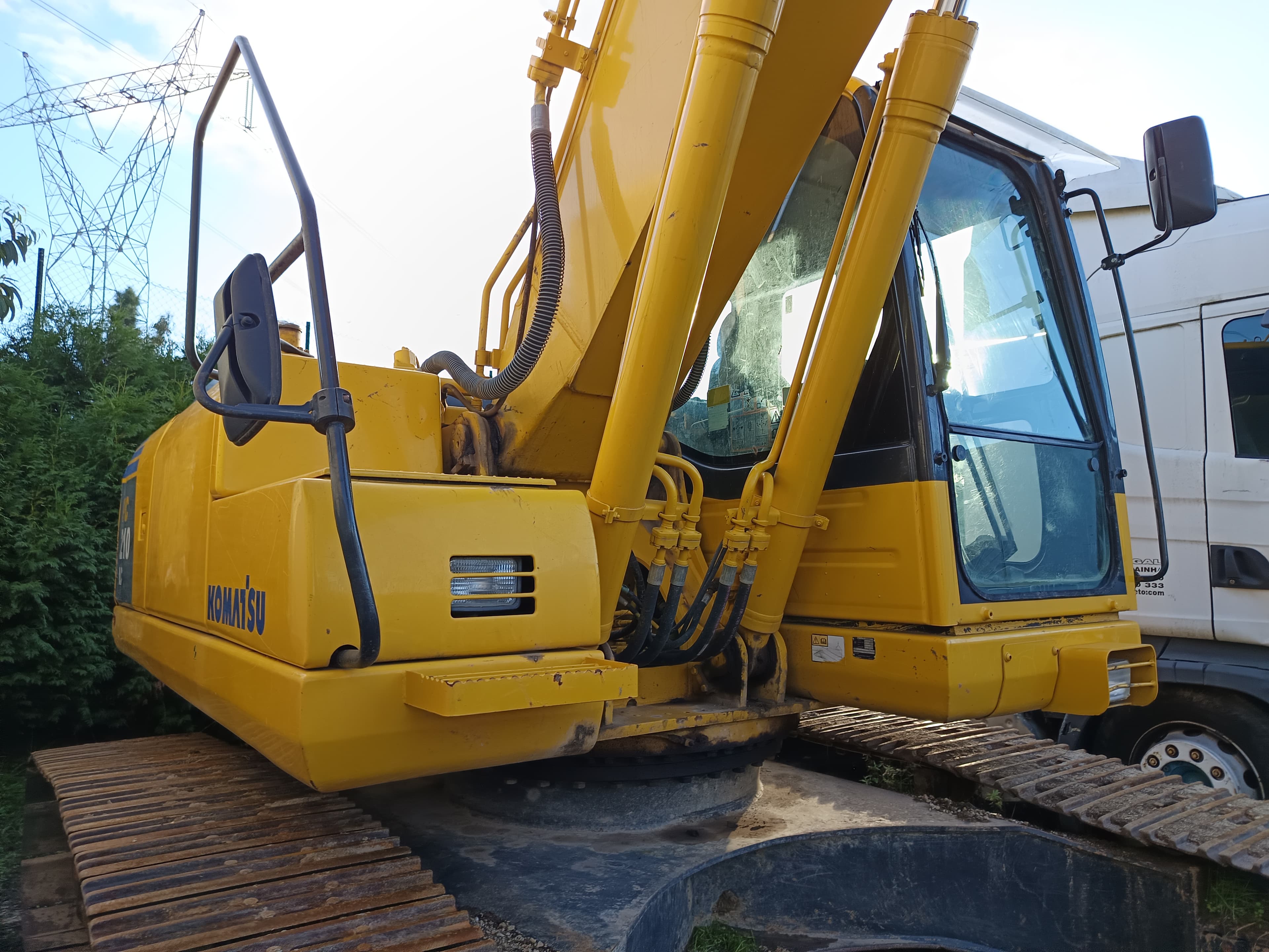 Giratória de Rastos Komatsu PC 210 LC-8 · Ano 2007 — imagen 4