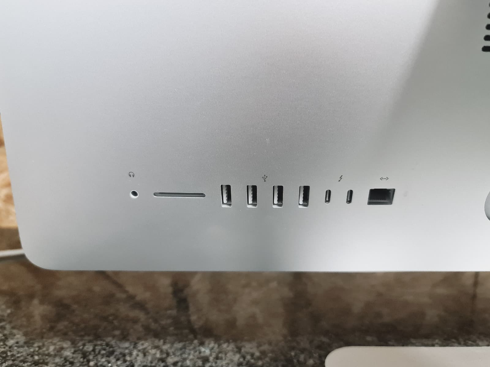 Computador Apple iMac A1418 All In One — imagen 3