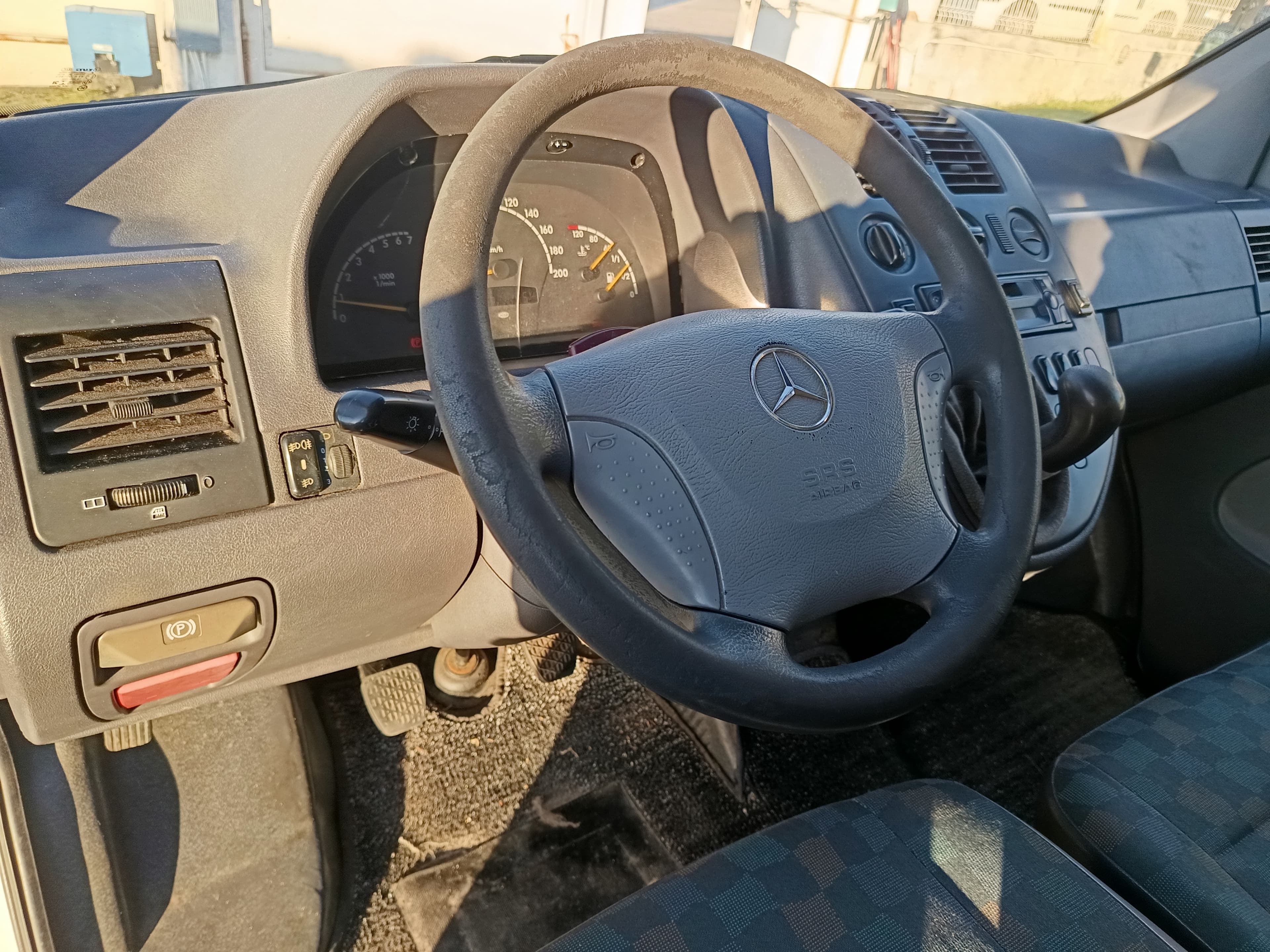 Mercedes-Benz Vito 110 CDI · Ano 2003 — imagen 23