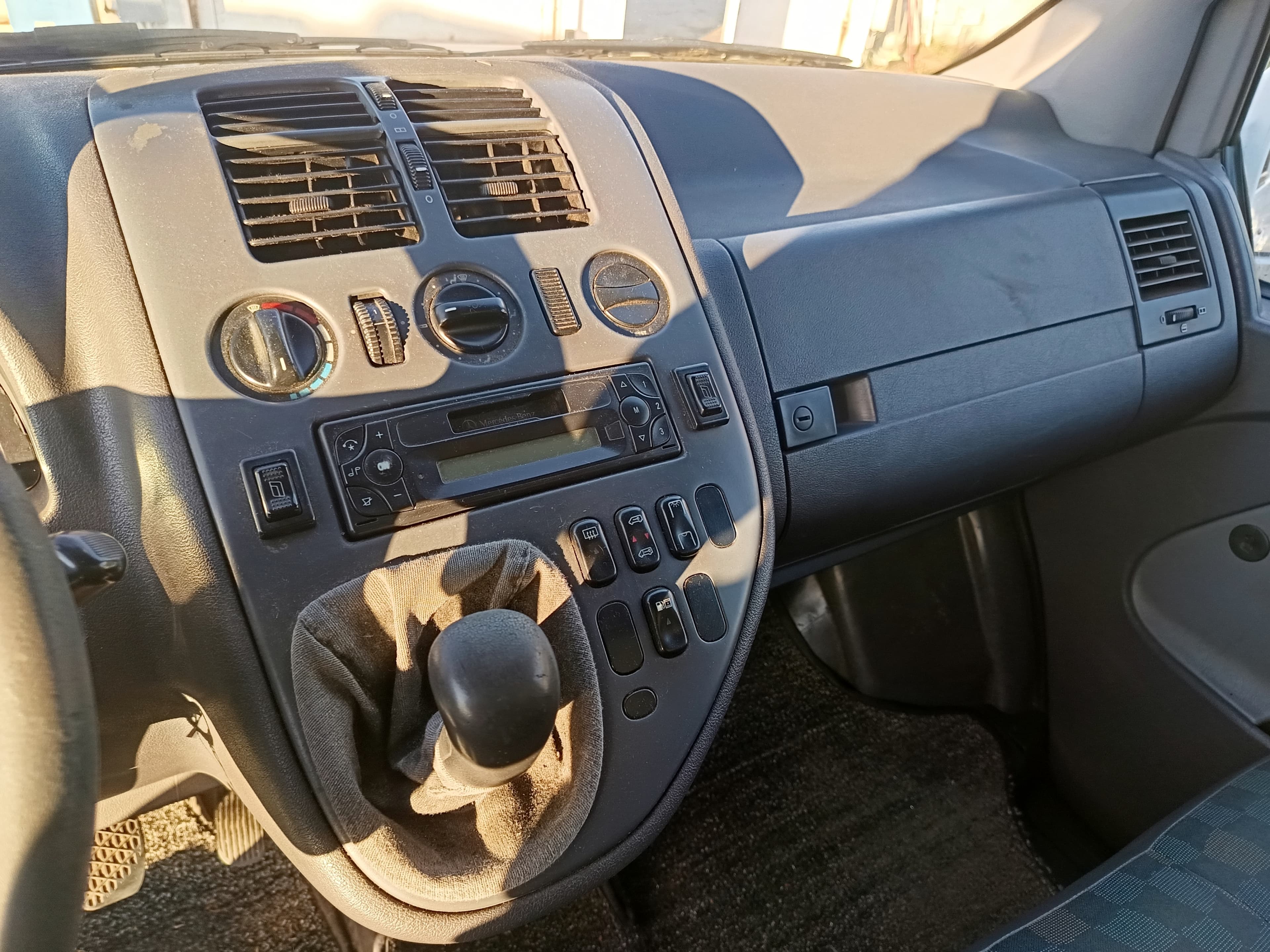 Mercedes-Benz Vito 110 CDI · Ano 2003 — imagen 24