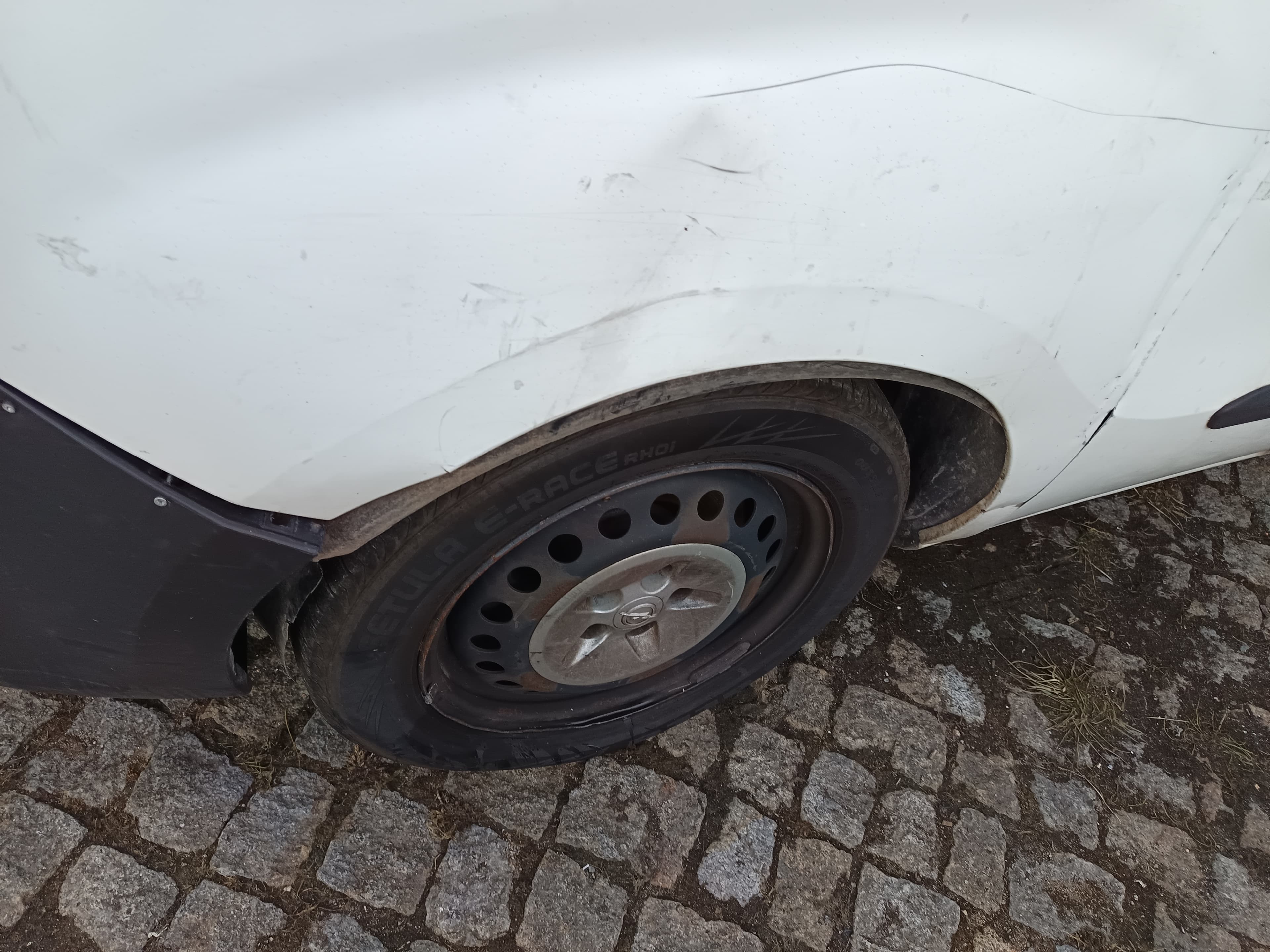 Opel Combo · Ano 2017 — imagem 6
