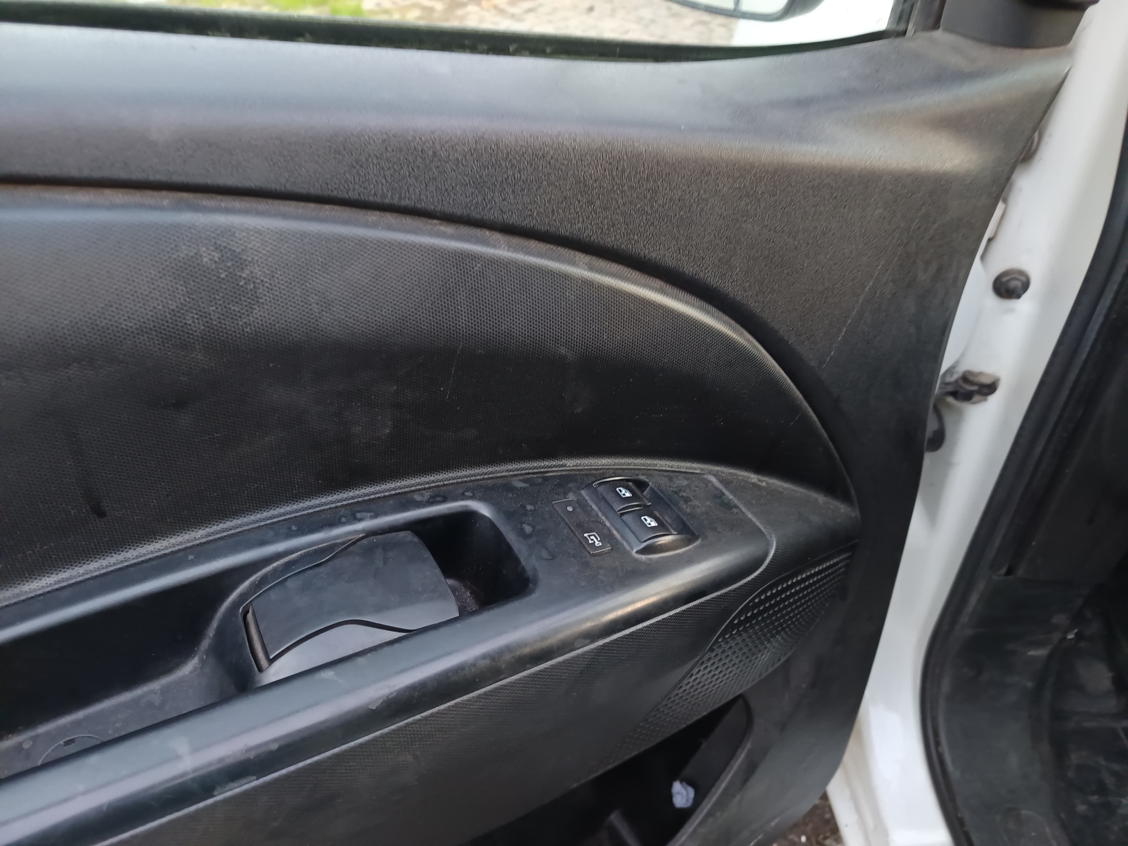 Opel Combo · Ano 2017 — imagem 15