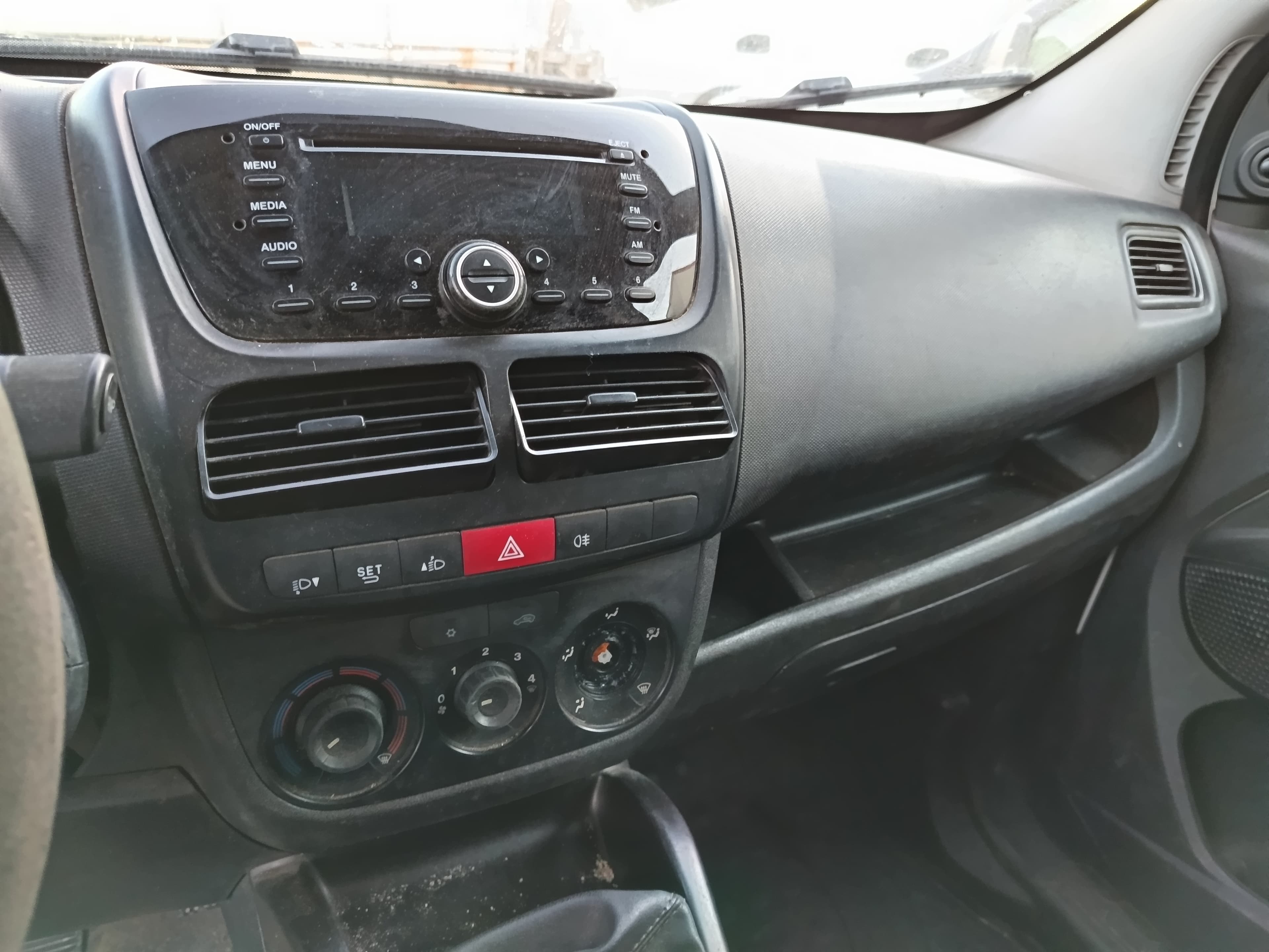 Opel Combo · Ano 2017 — imagen 24