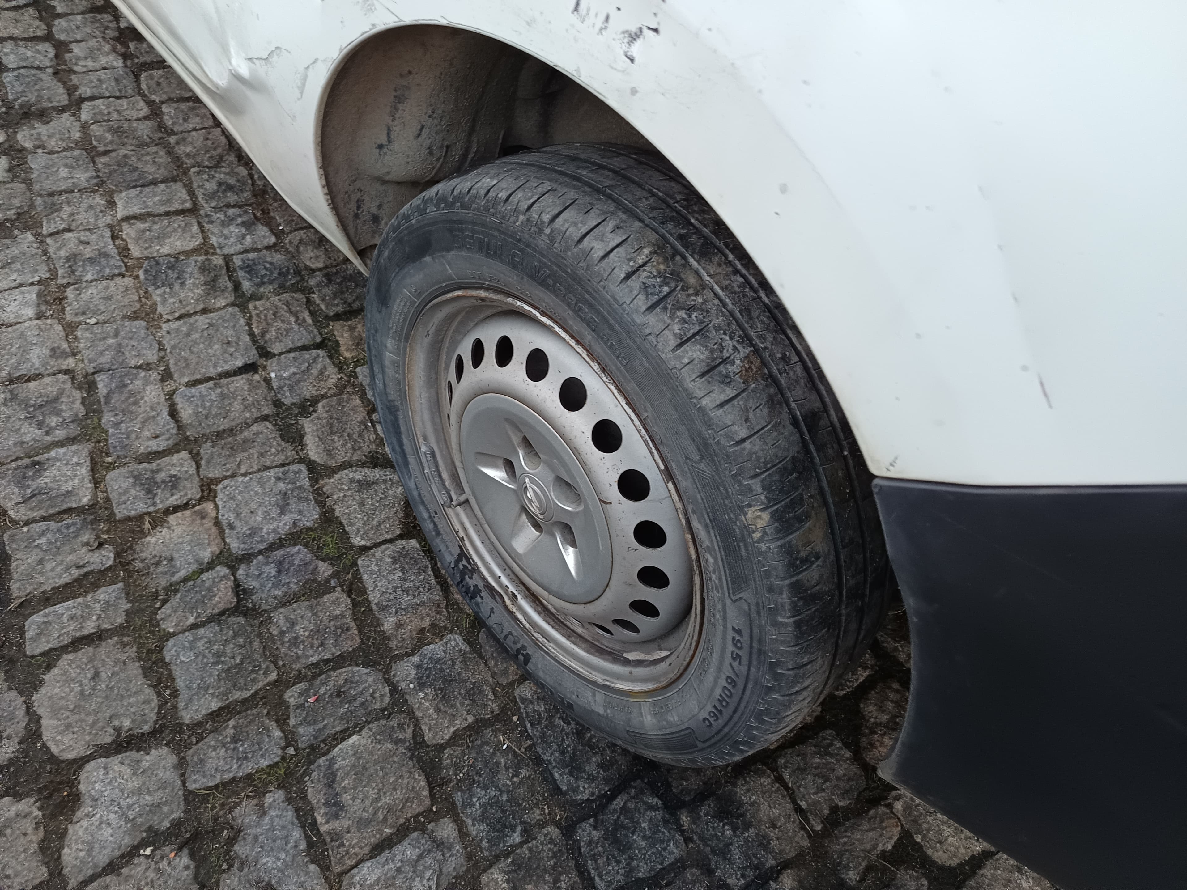 Opel Combo · Ano 2017 — imagen 11