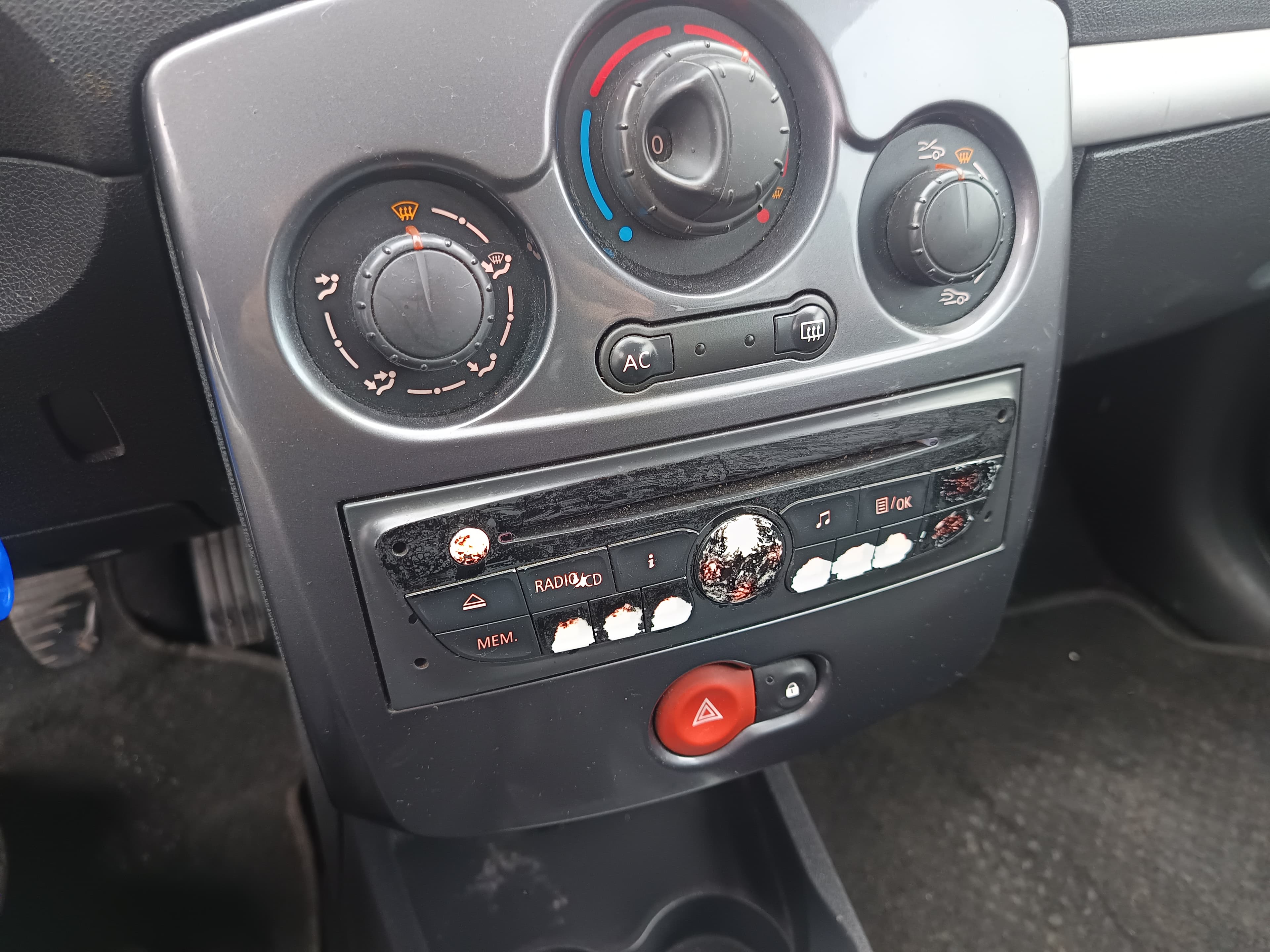 Renault Clio · Ano 2012 — imagen 39