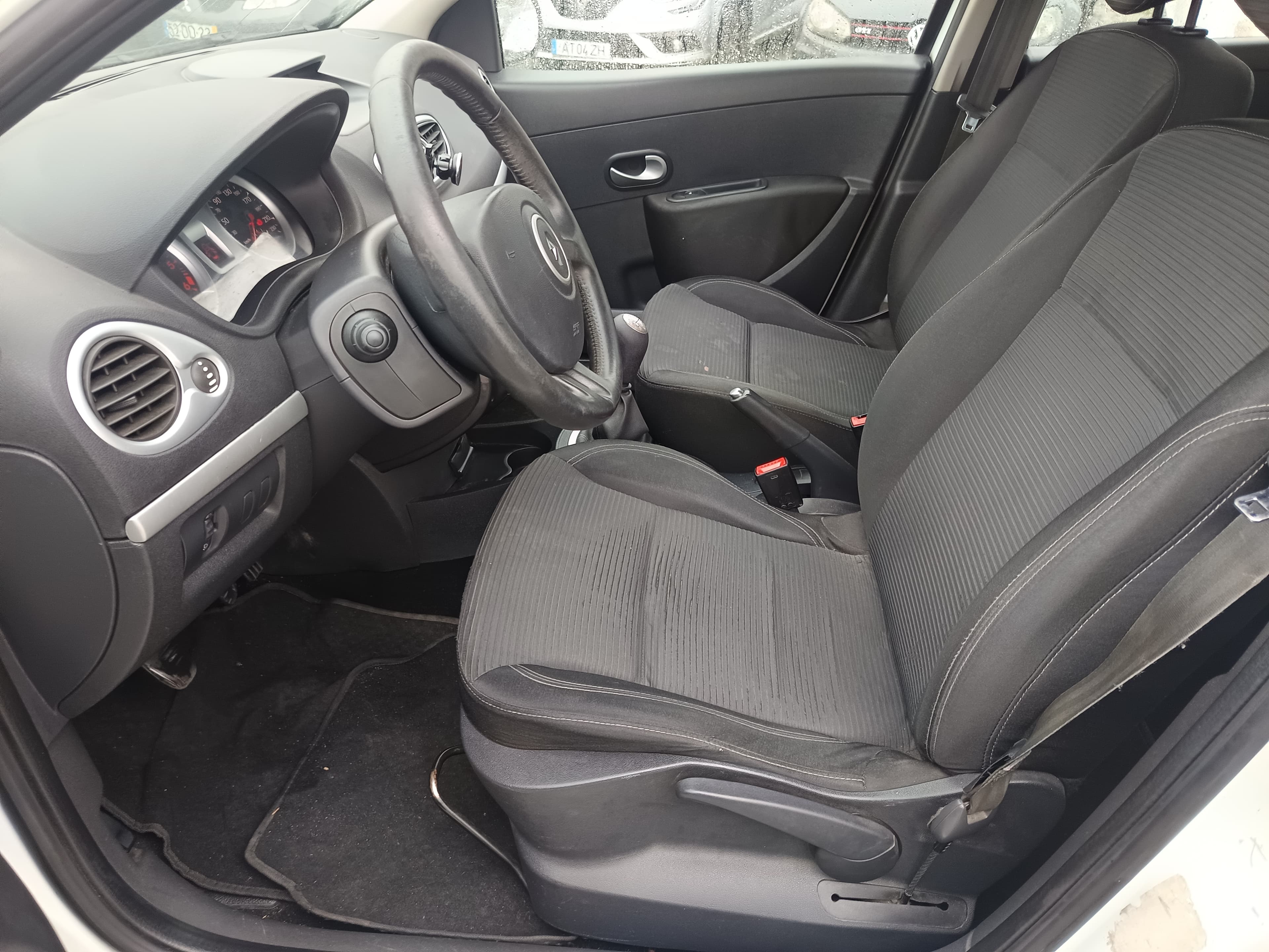 Renault Clio · Ano 2012 — imagen 30