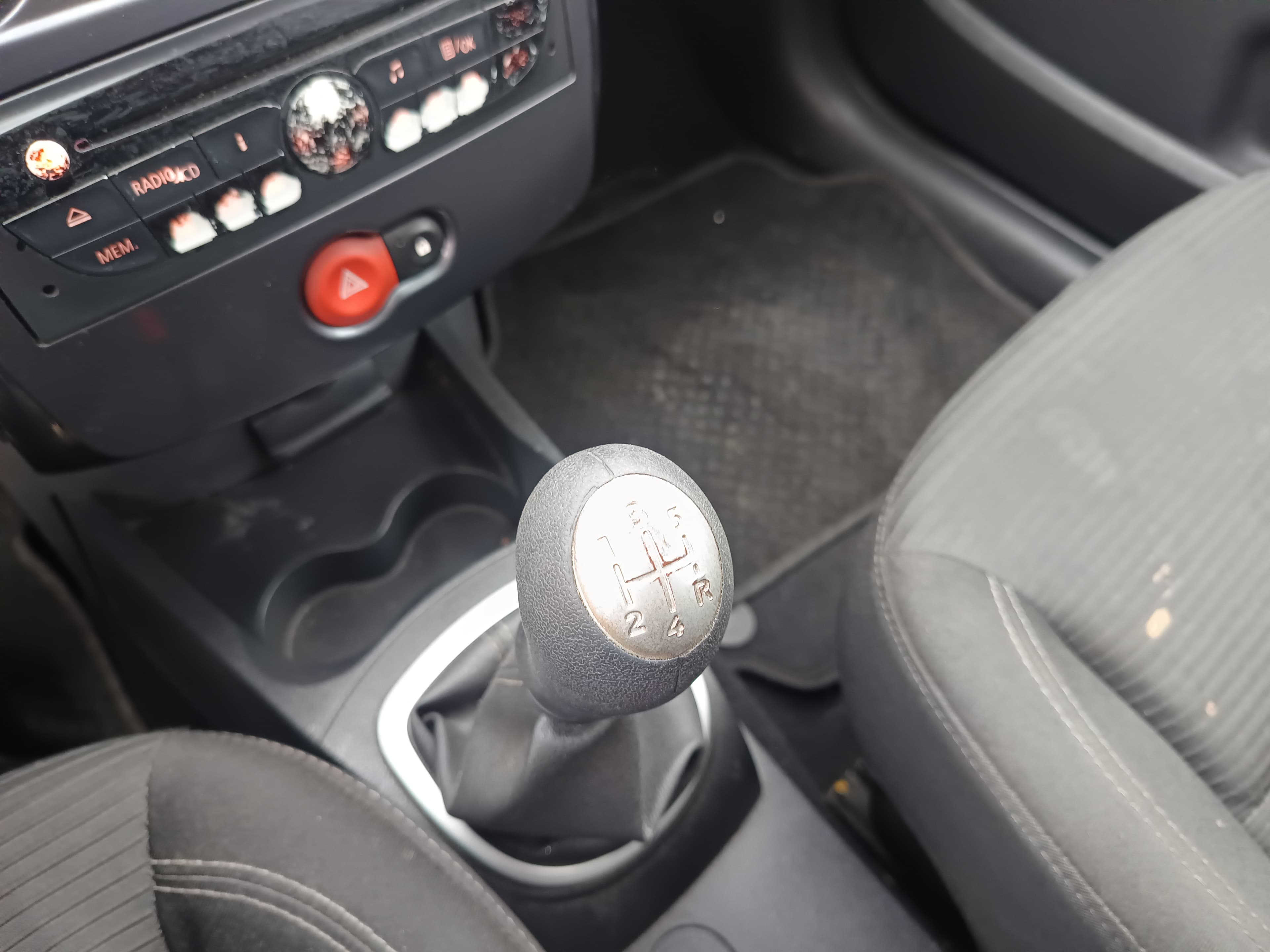 Renault Clio · Ano 2012 — imagen 33