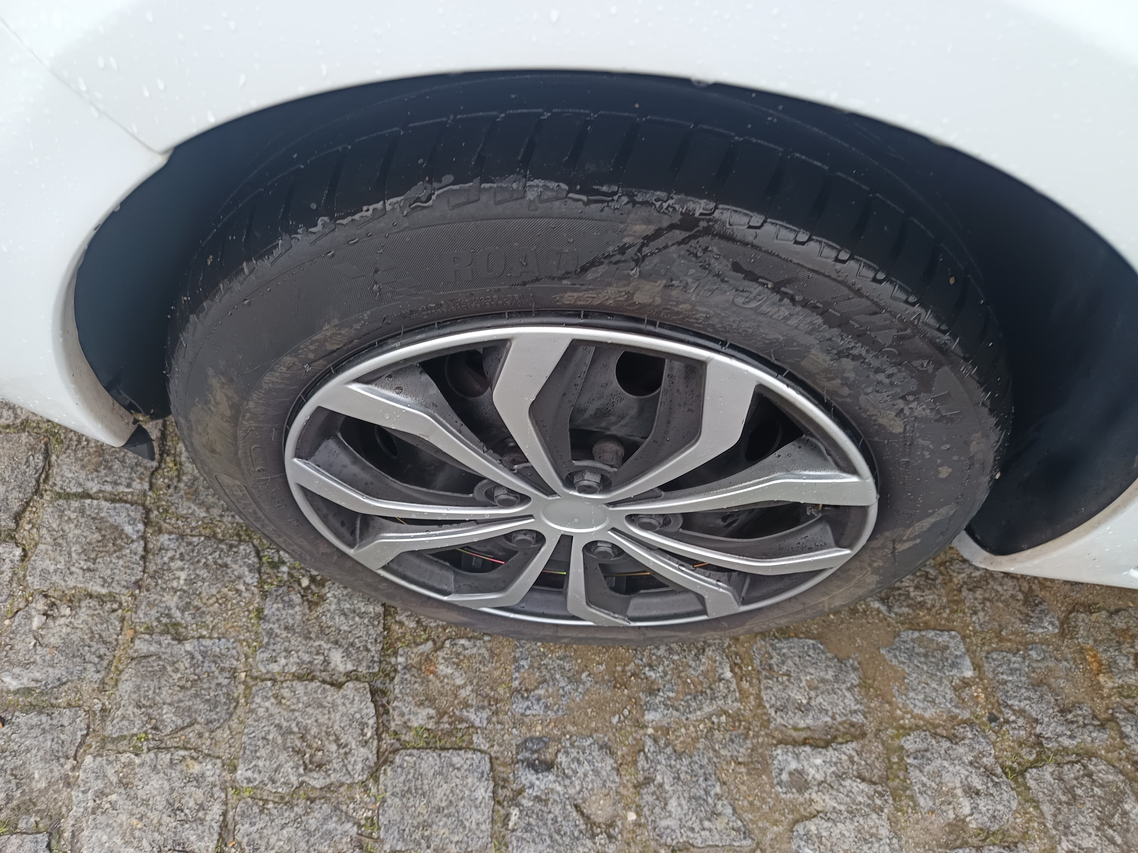Renault Clio · Ano 2012 — imagen 9