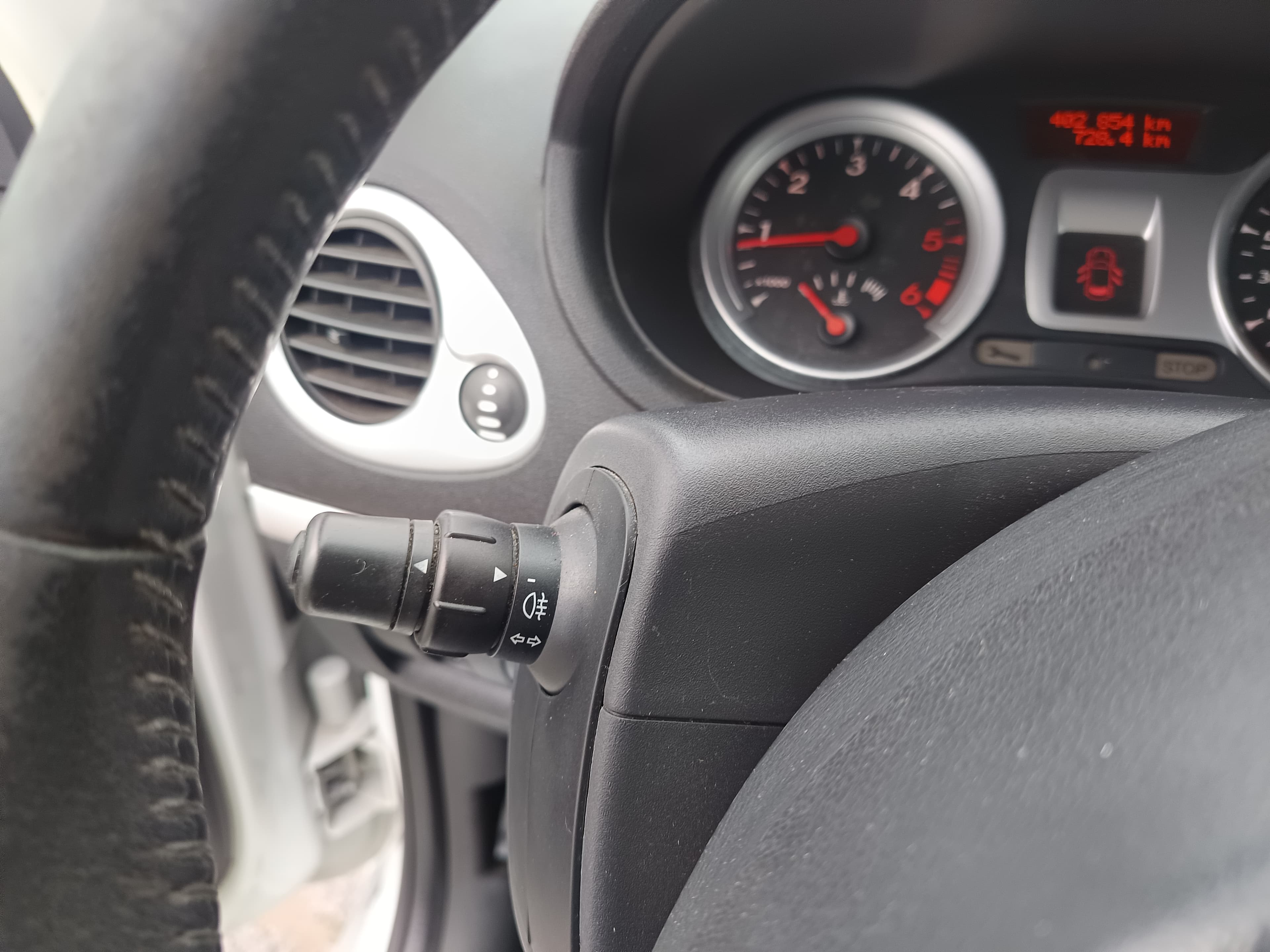 Renault Clio · Ano 2012 — imagen 36