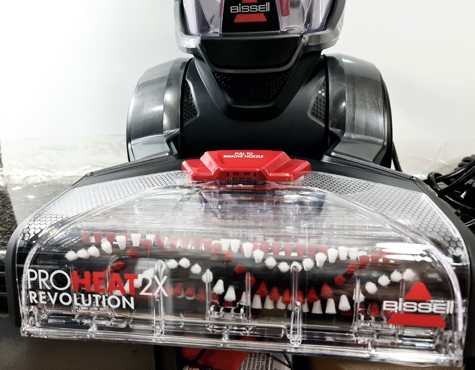 Aspirador vertical de tapetes Bissell ProHeat 2X Revolution — image 11