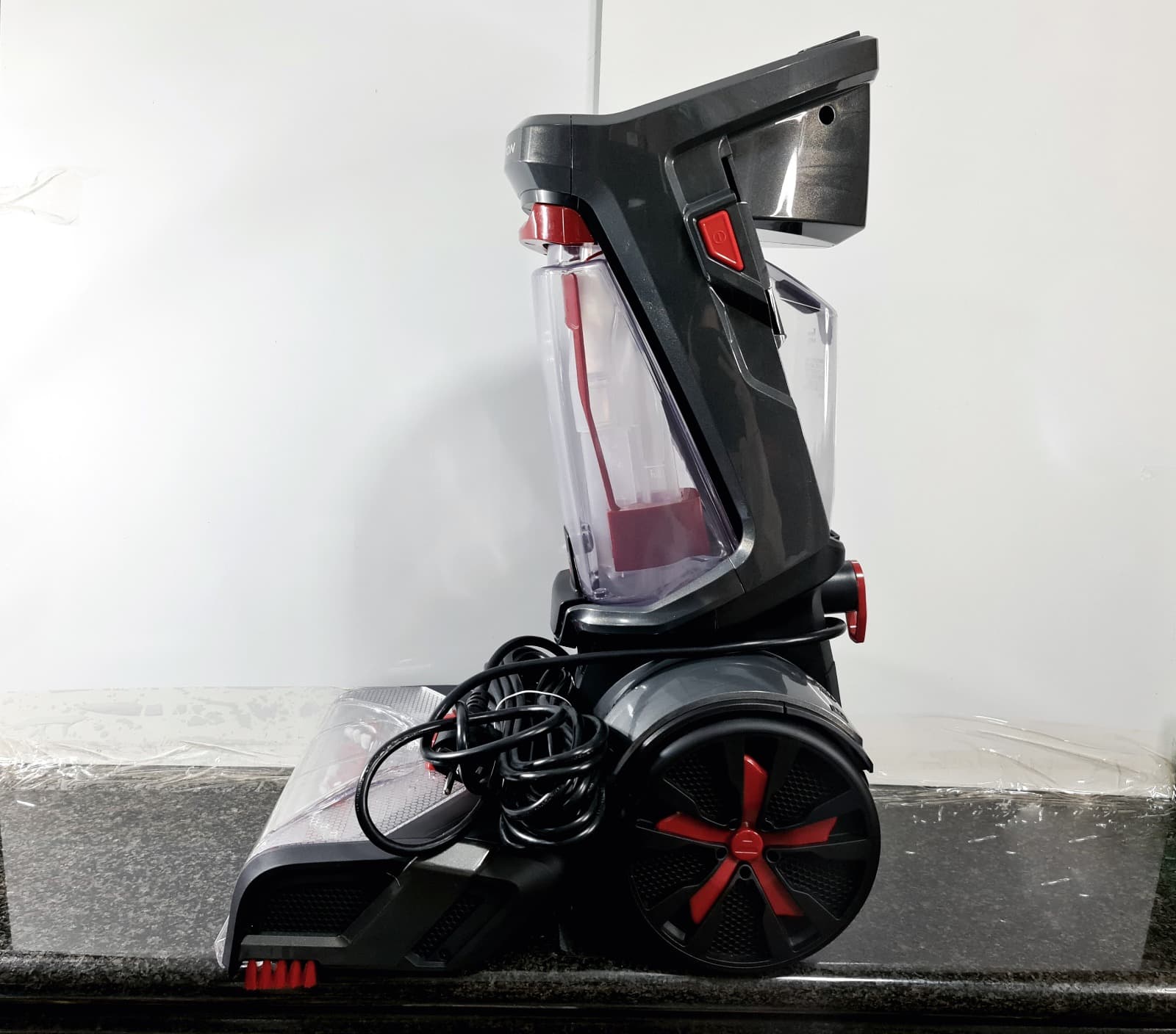 Aspirador vertical de tapetes Bissell ProHeat 2X Revolution