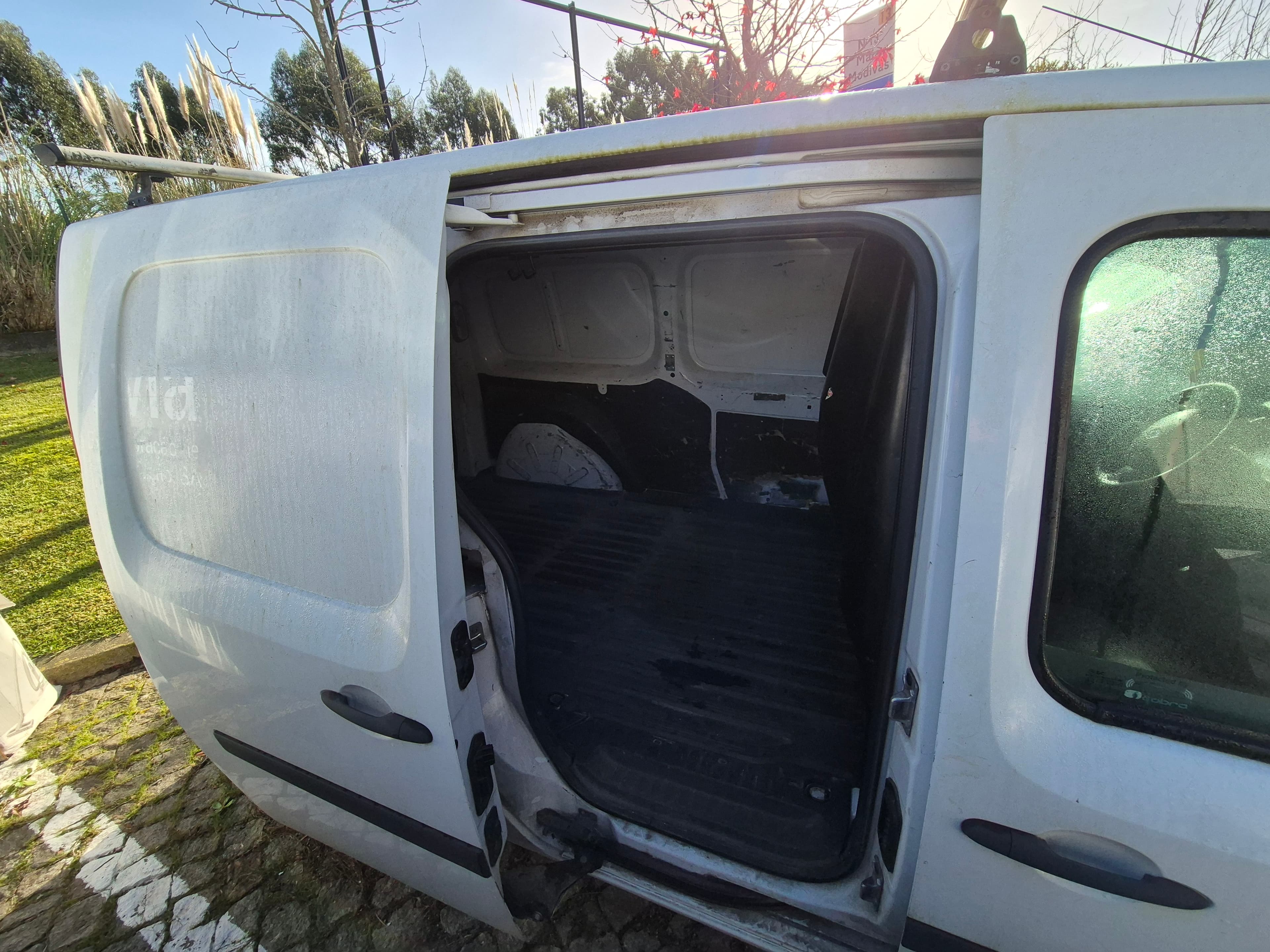 Renault Kangoo · Ano 2015 — imagen 16