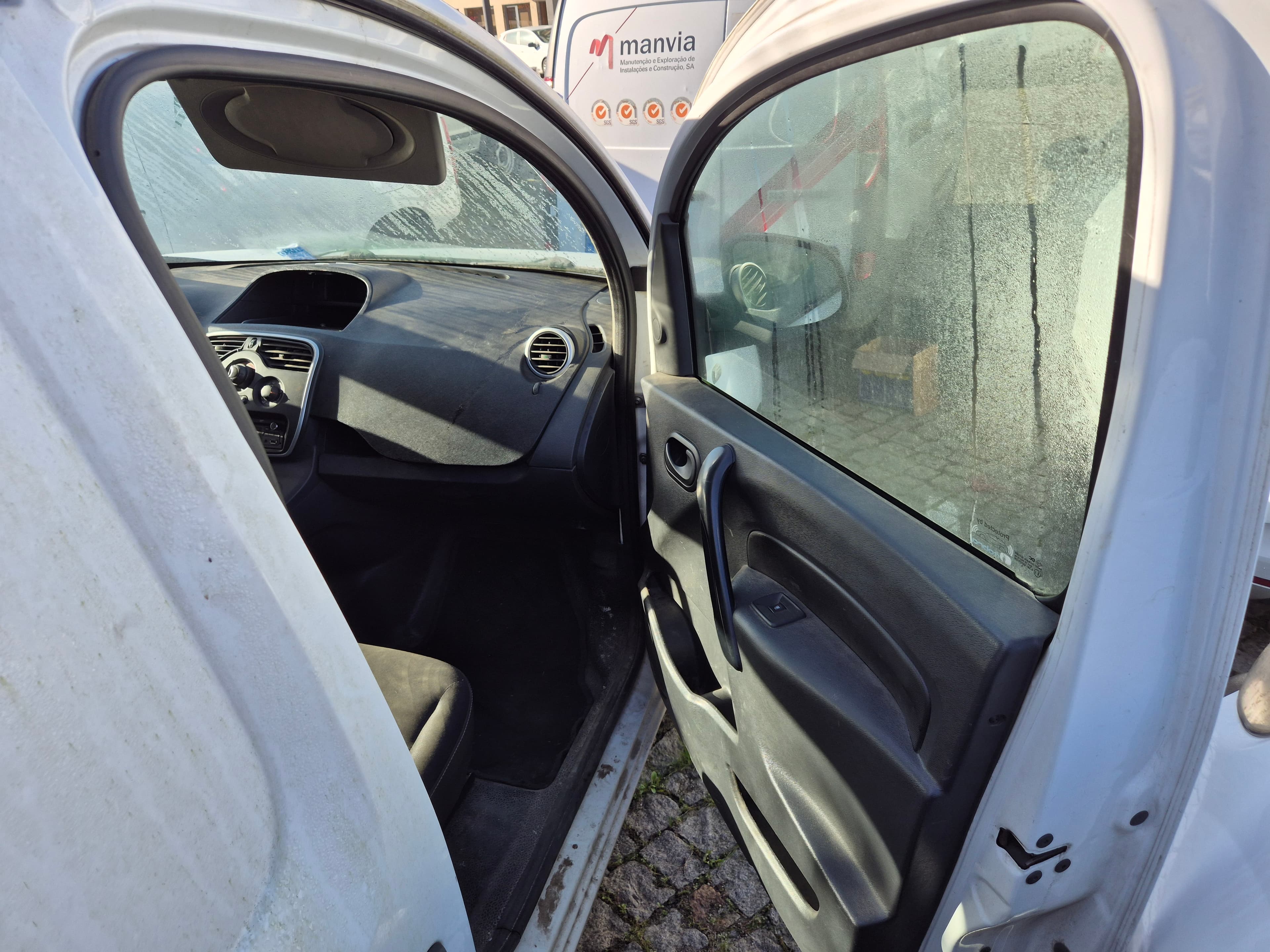 Renault Kangoo · Ano 2015 — imagen 18