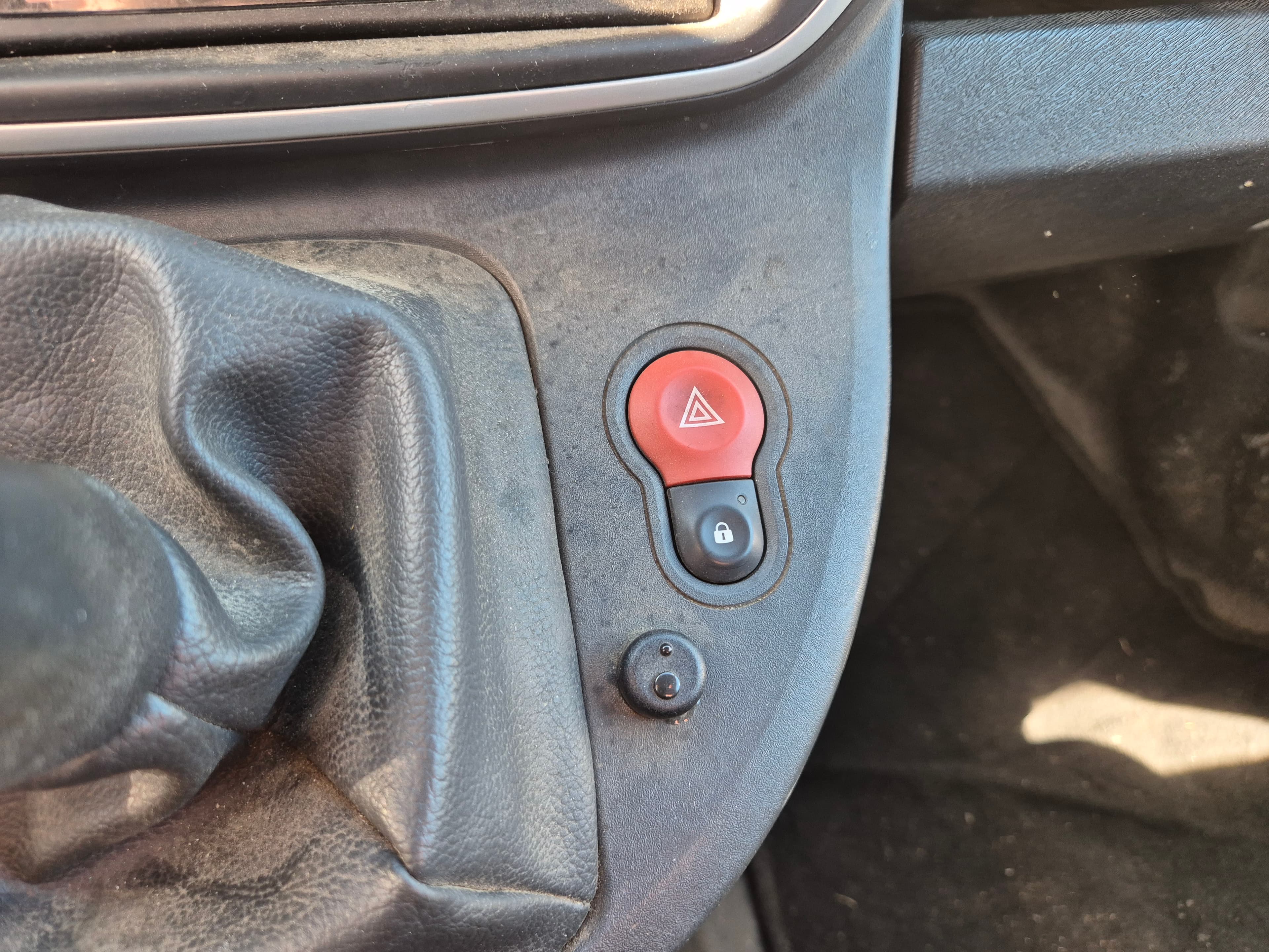 Renault Kangoo · Ano 2015 — imagen 34