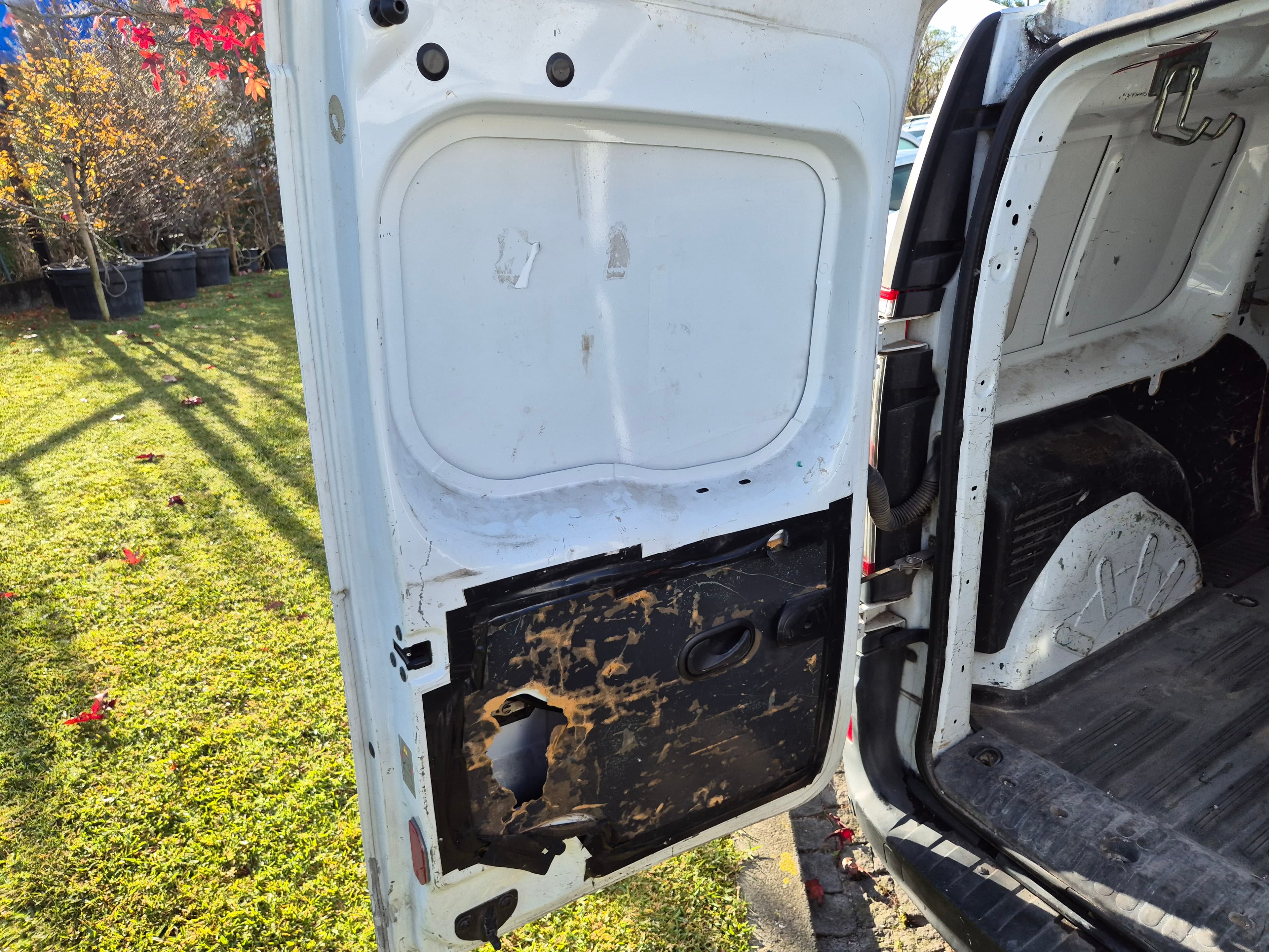 Renault Kangoo · Ano 2015 — imagen 13